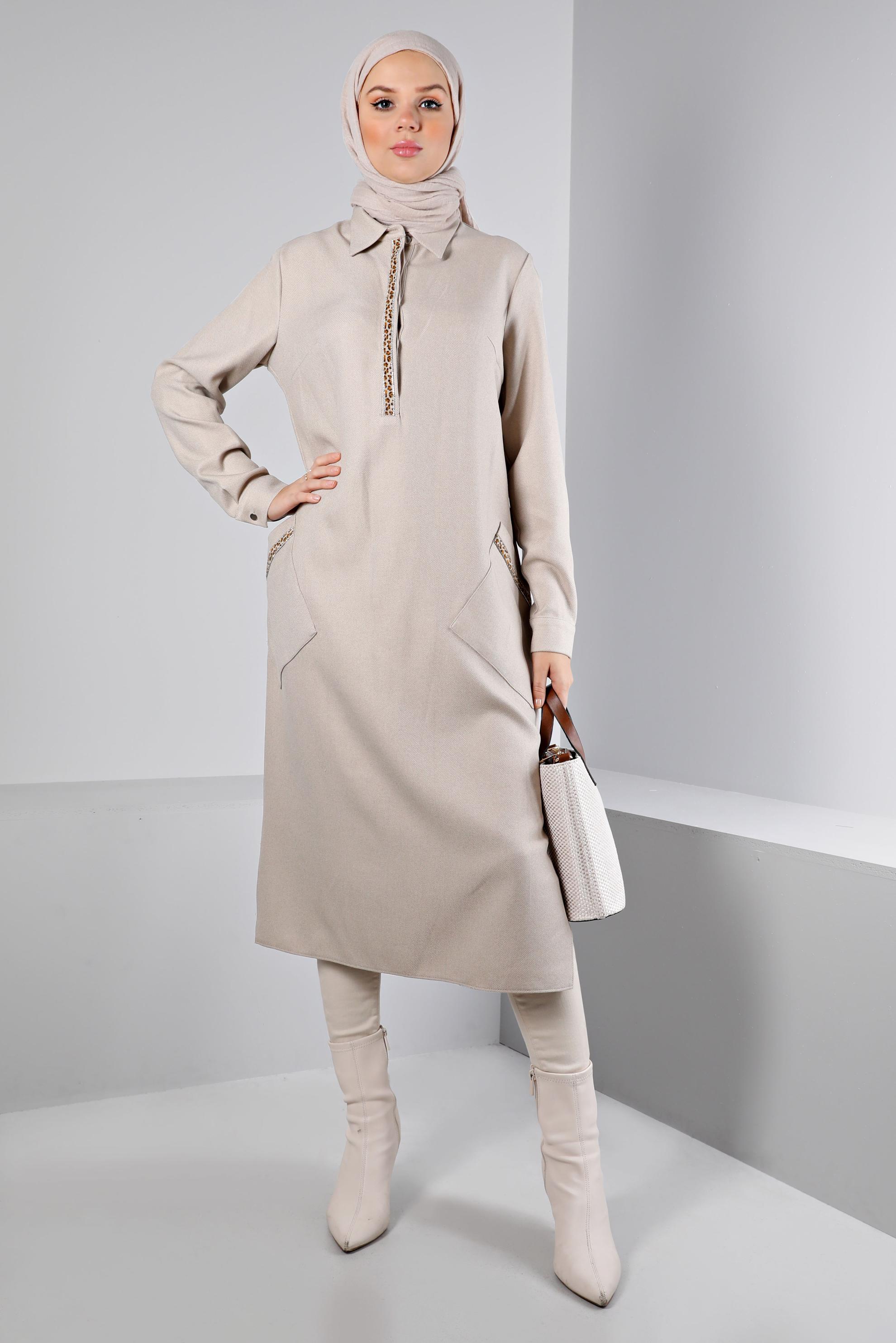 Tesettür giyim BEJ LEOPAR DESEN DETAYLI TUNİK 43390