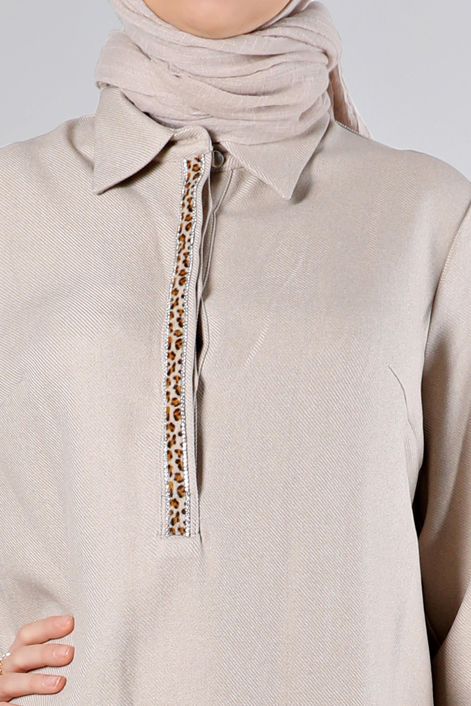 Tesettür giyim BEJ LEOPAR DESEN DETAYLI TUNİK 43390