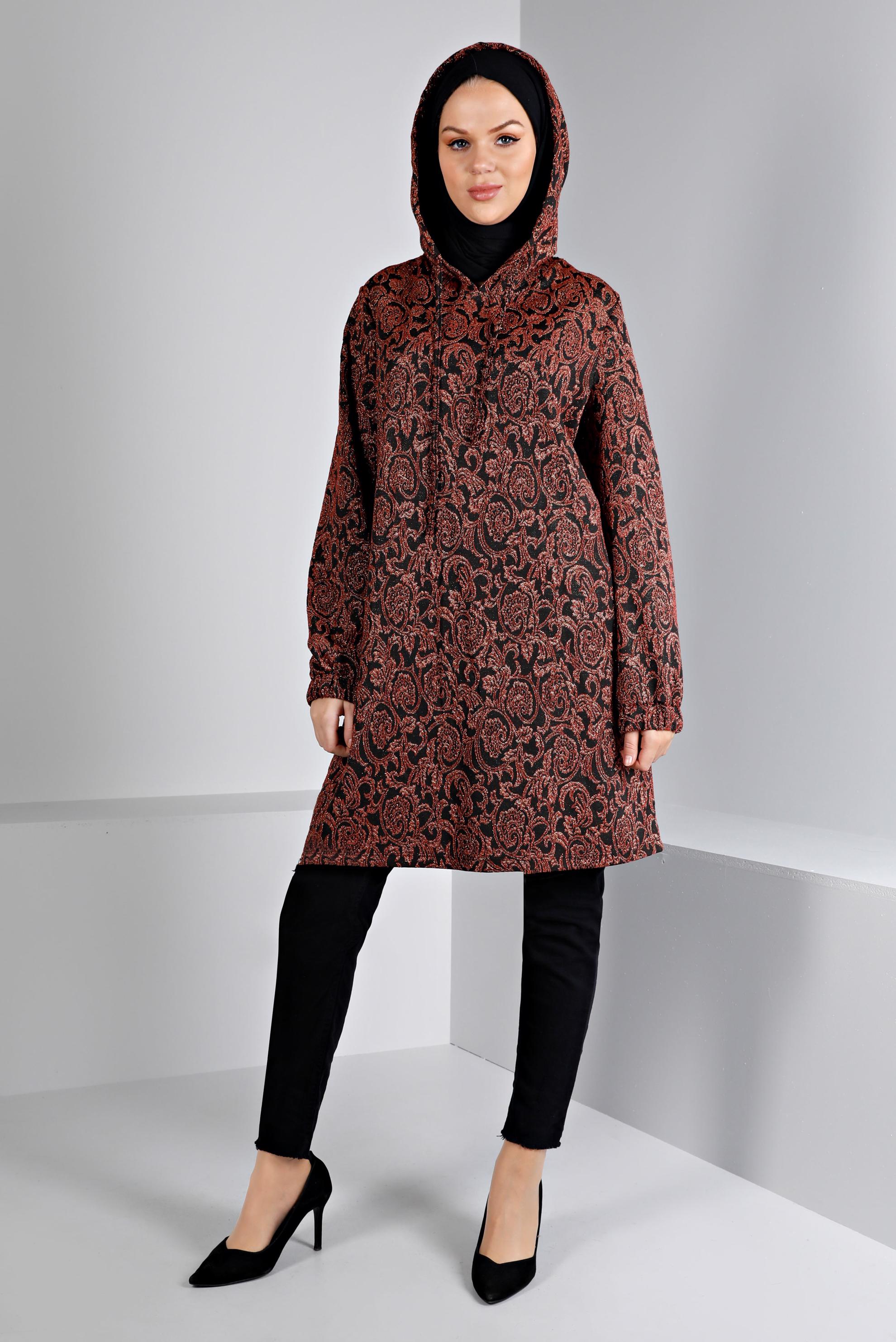 Tesettür giyim BORDO KAPÜŞONLU DESENLİ TRİKO TUNİK 43391