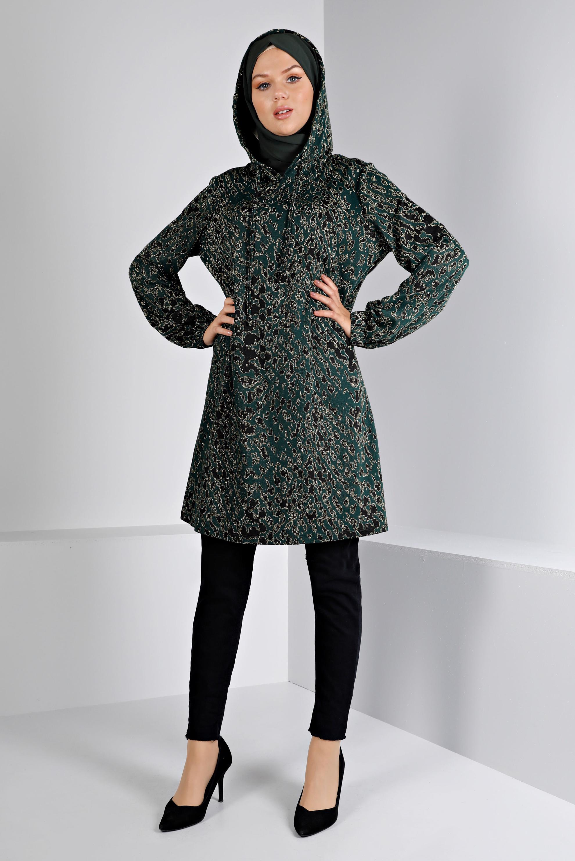 Tesettür giyim YEŞİL KAPÜŞONLU DESENLİ TRİKO TUNİK 43391