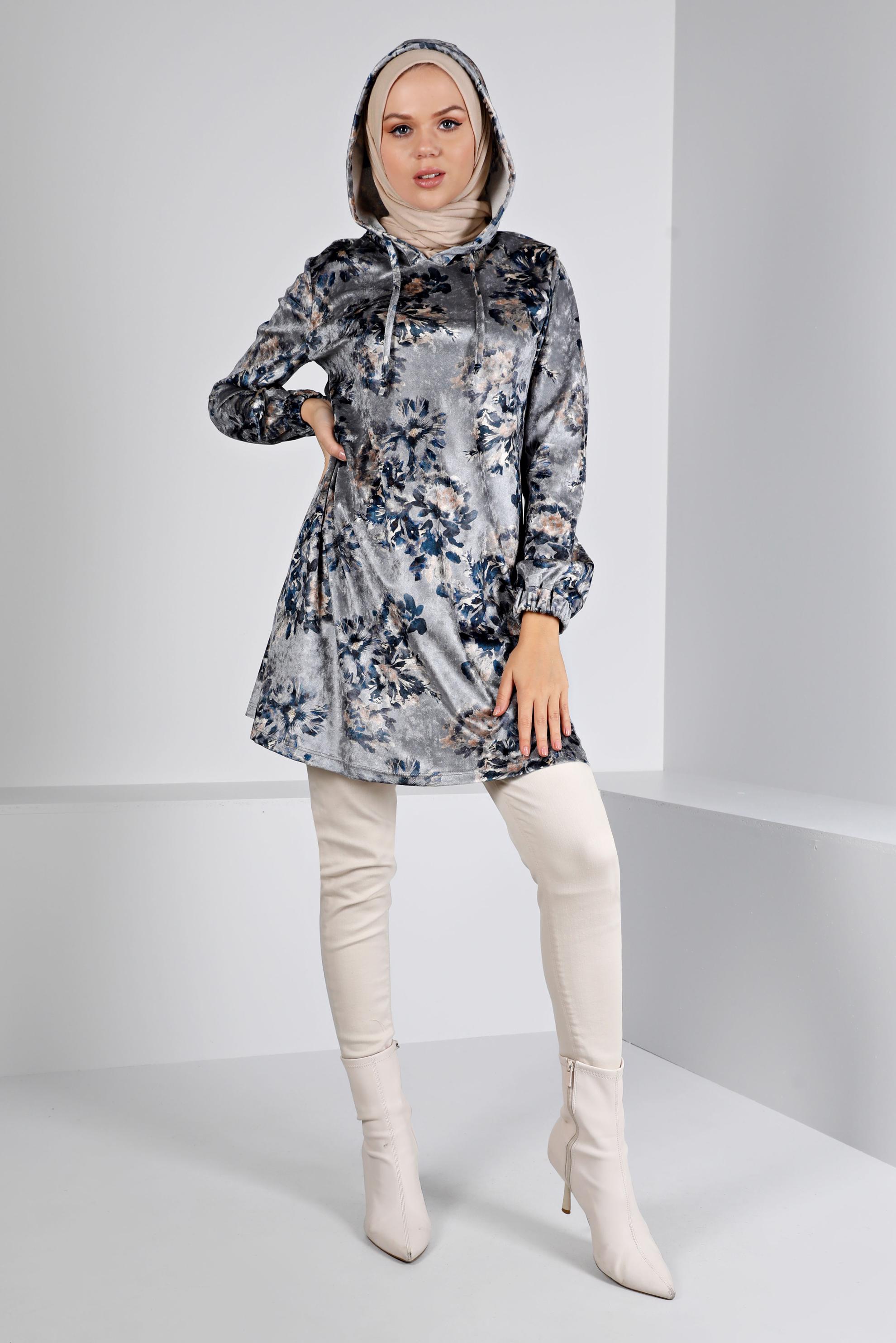 Tesettür giyim GRİ KAPÜŞONLU ÇİÇEKLİ KADİFE TUNİK 43392-1 