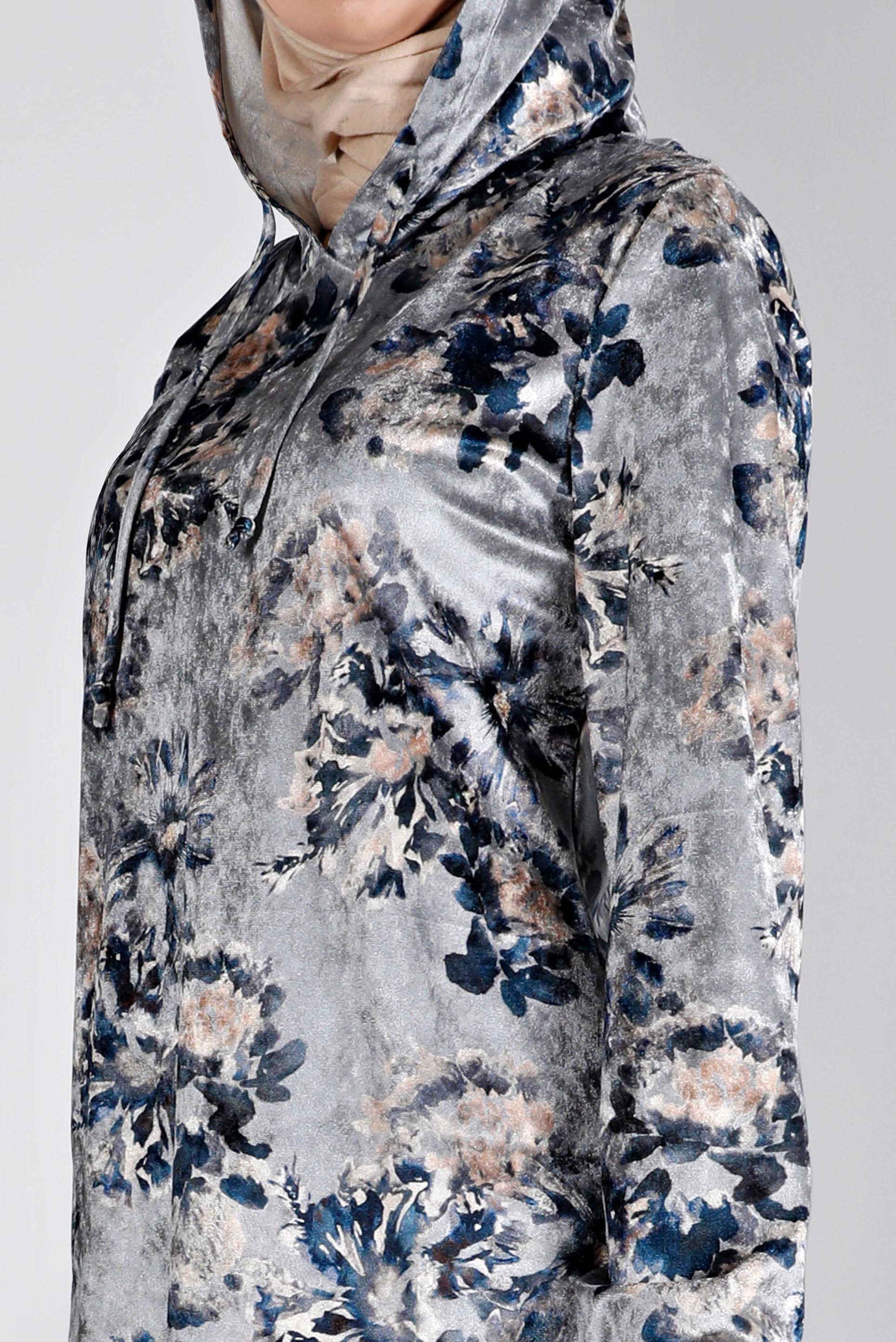 Tesettür giyim GRİ KAPÜŞONLU ÇİÇEKLİ KADİFE TUNİK 43392-1 