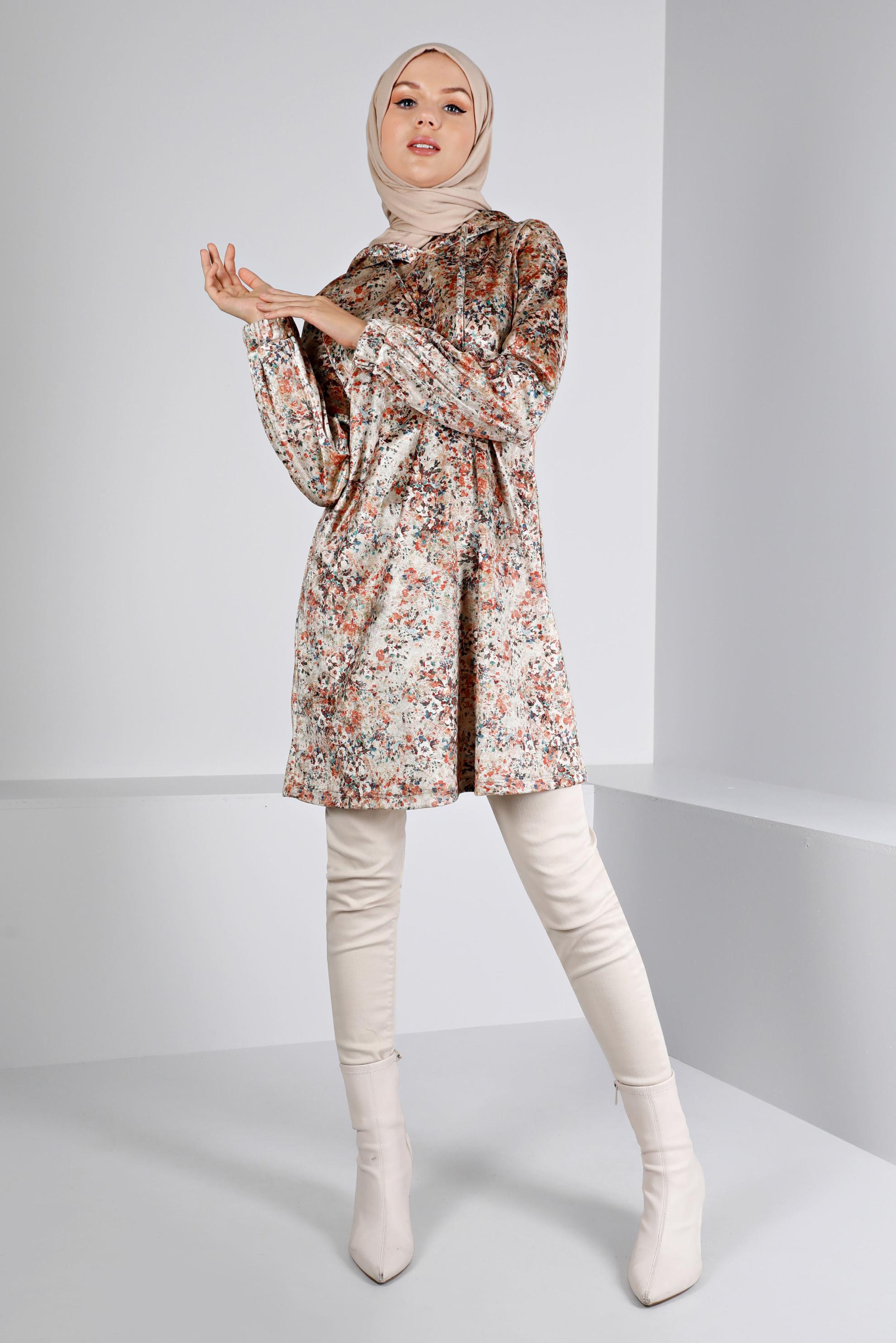 Tesettür giyim BEJ ÇİÇEK DESENLİ KADİFE TUNİK 43392 