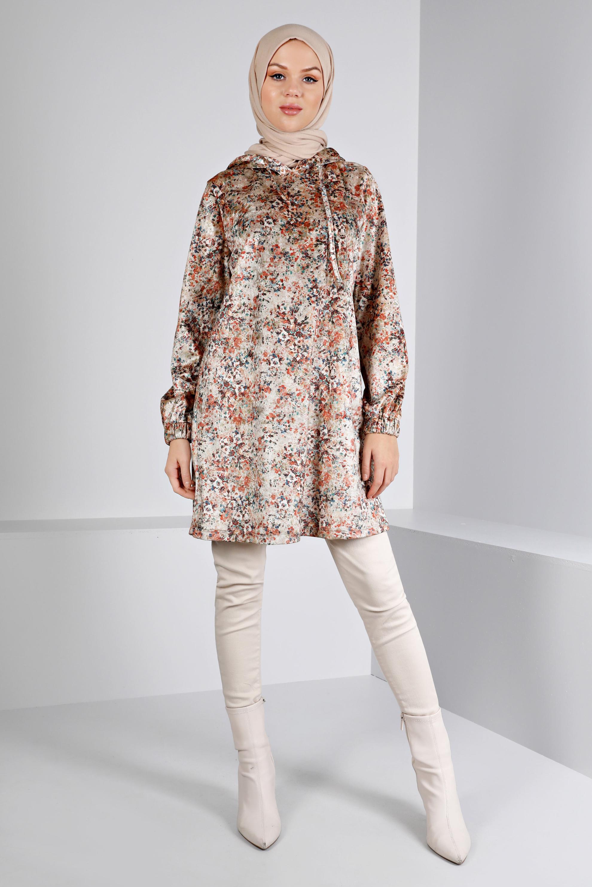 Tesettür giyim BEJ ÇİÇEK DESENLİ KADİFE TUNİK 43392 