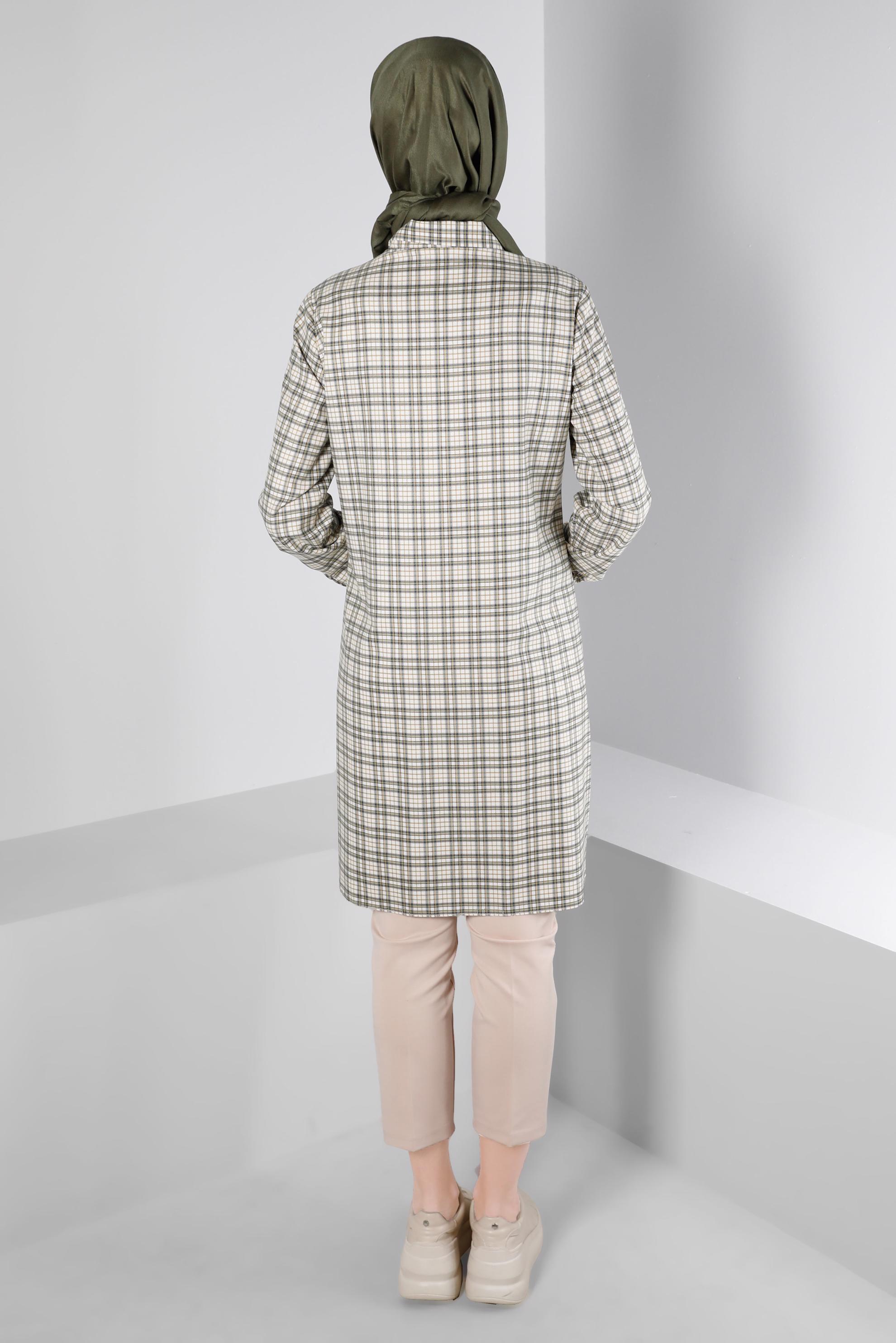 Tesettür giyim YEŞİL YAMA DETAYLI KARELİ TUNİK 43397