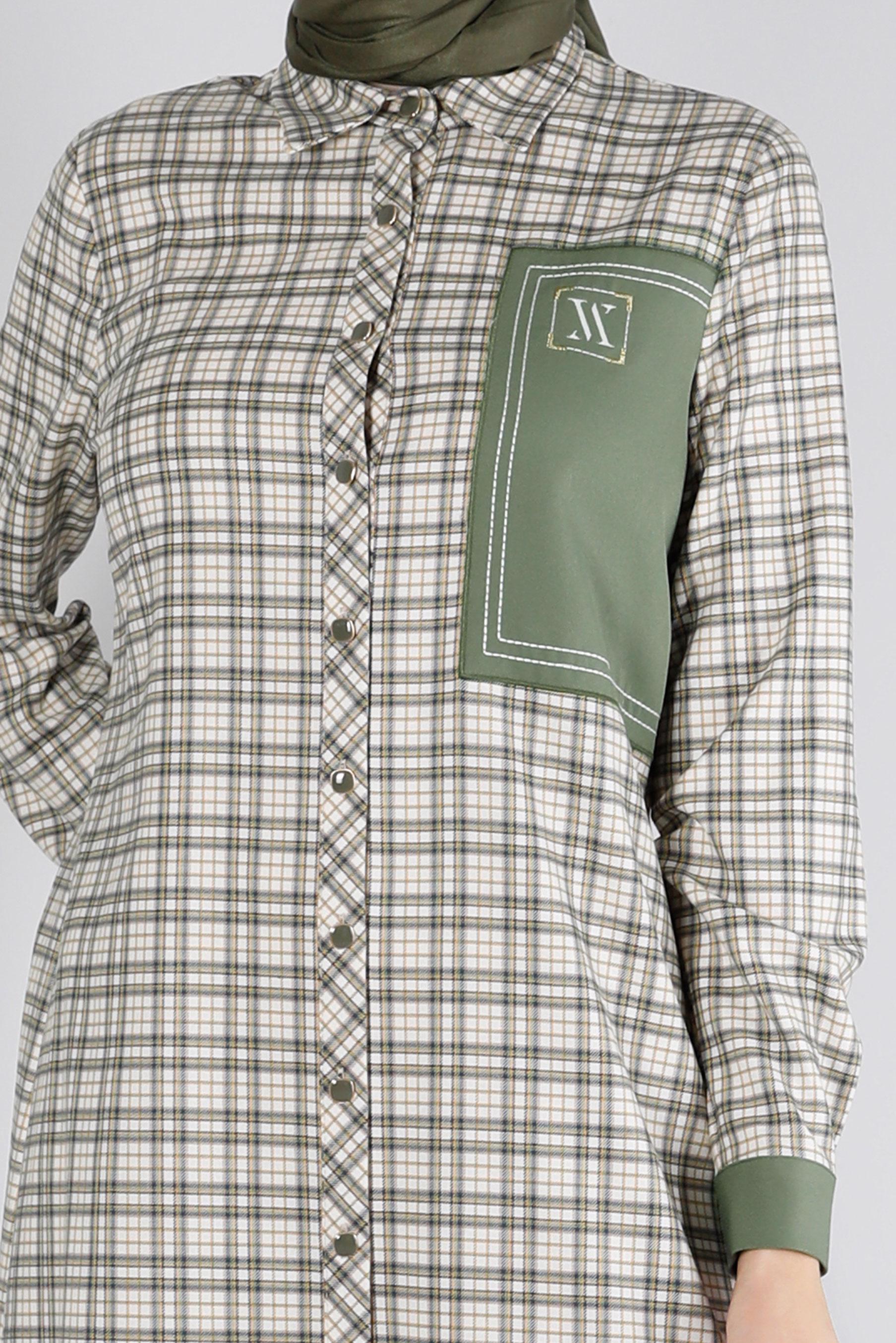 Tesettür giyim YEŞİL YAMA DETAYLI KARELİ TUNİK 43397