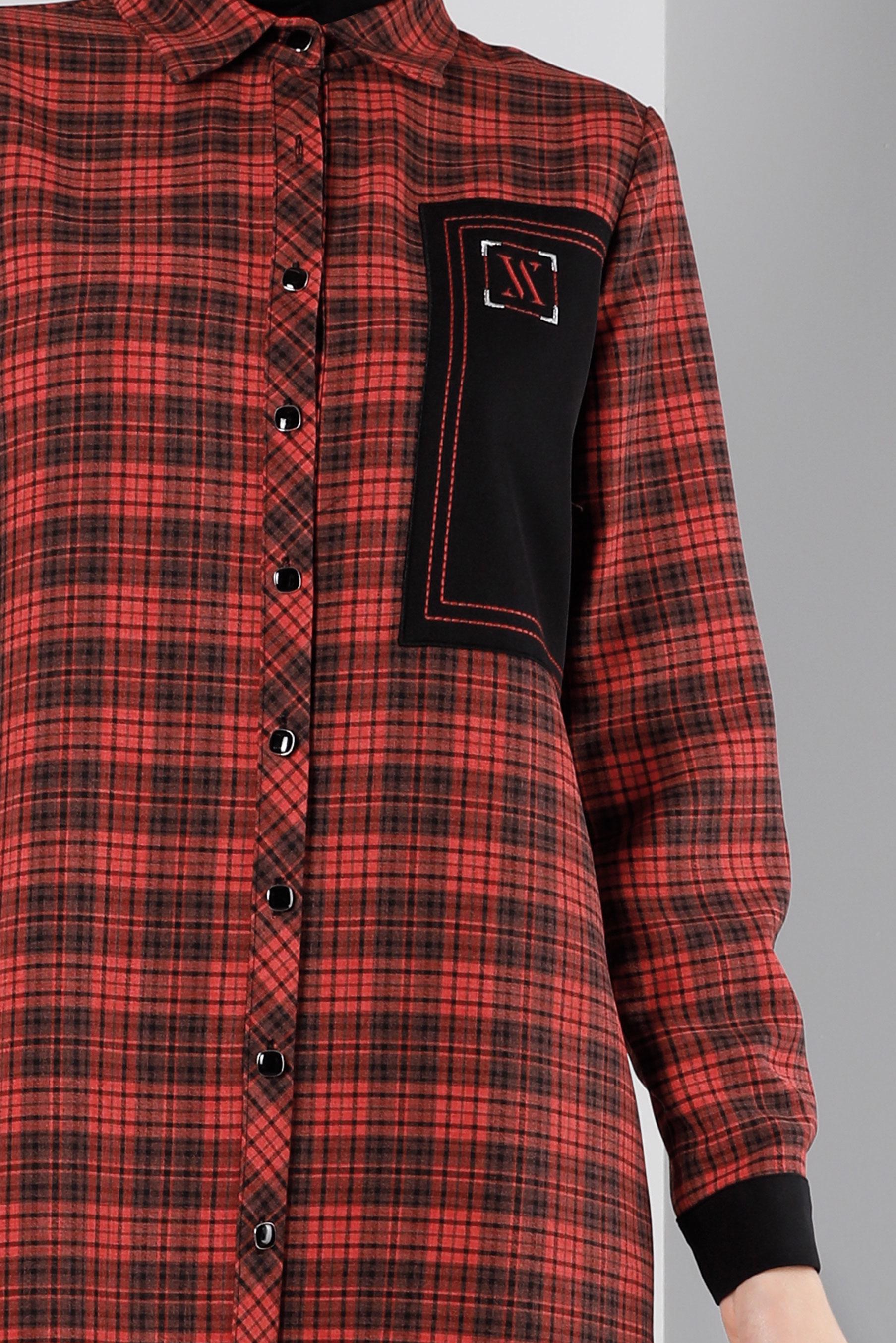 Tesettür giyim KIRMIZI YAMA DETAYLI KARELİ TUNİK 43397-1 