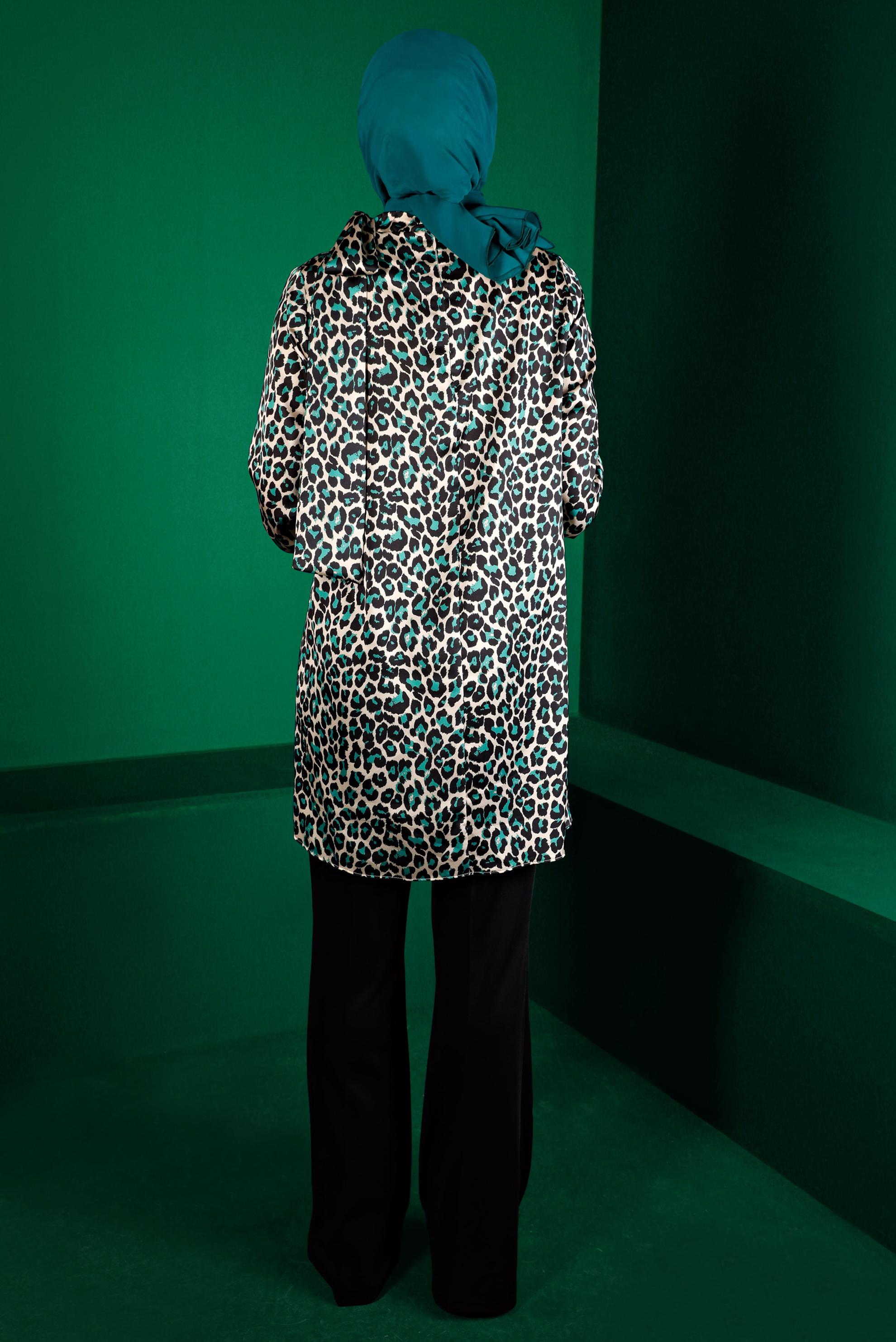 Tesettür giyim YEŞİL LEOPAR DESENLİ SATEN TUNİK 43409 