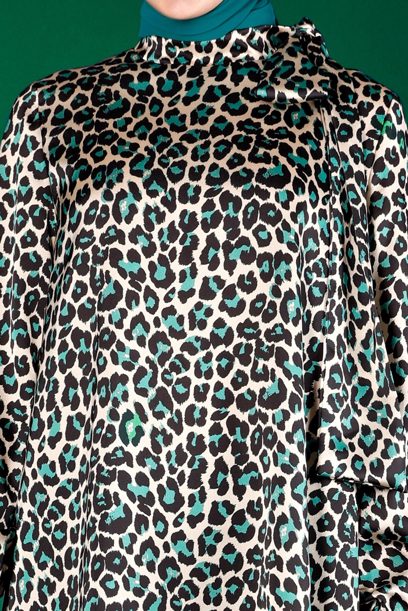 Tesettür giyim YEŞİL LEOPAR DESENLİ SATEN TUNİK 43409 