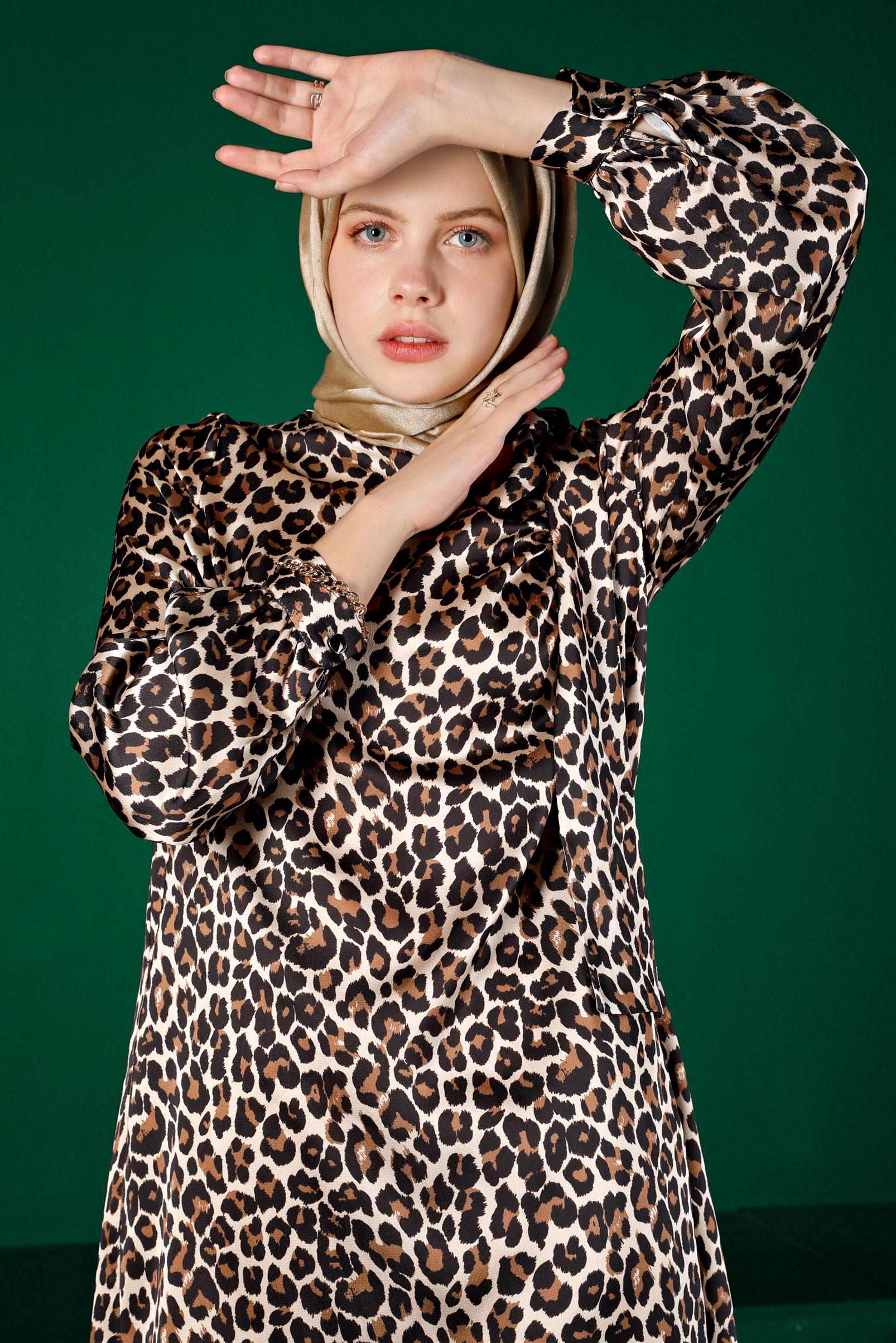 Tesettür giyim BEJ LEOPAR DESENLİ SATEN TUNİK 43409 