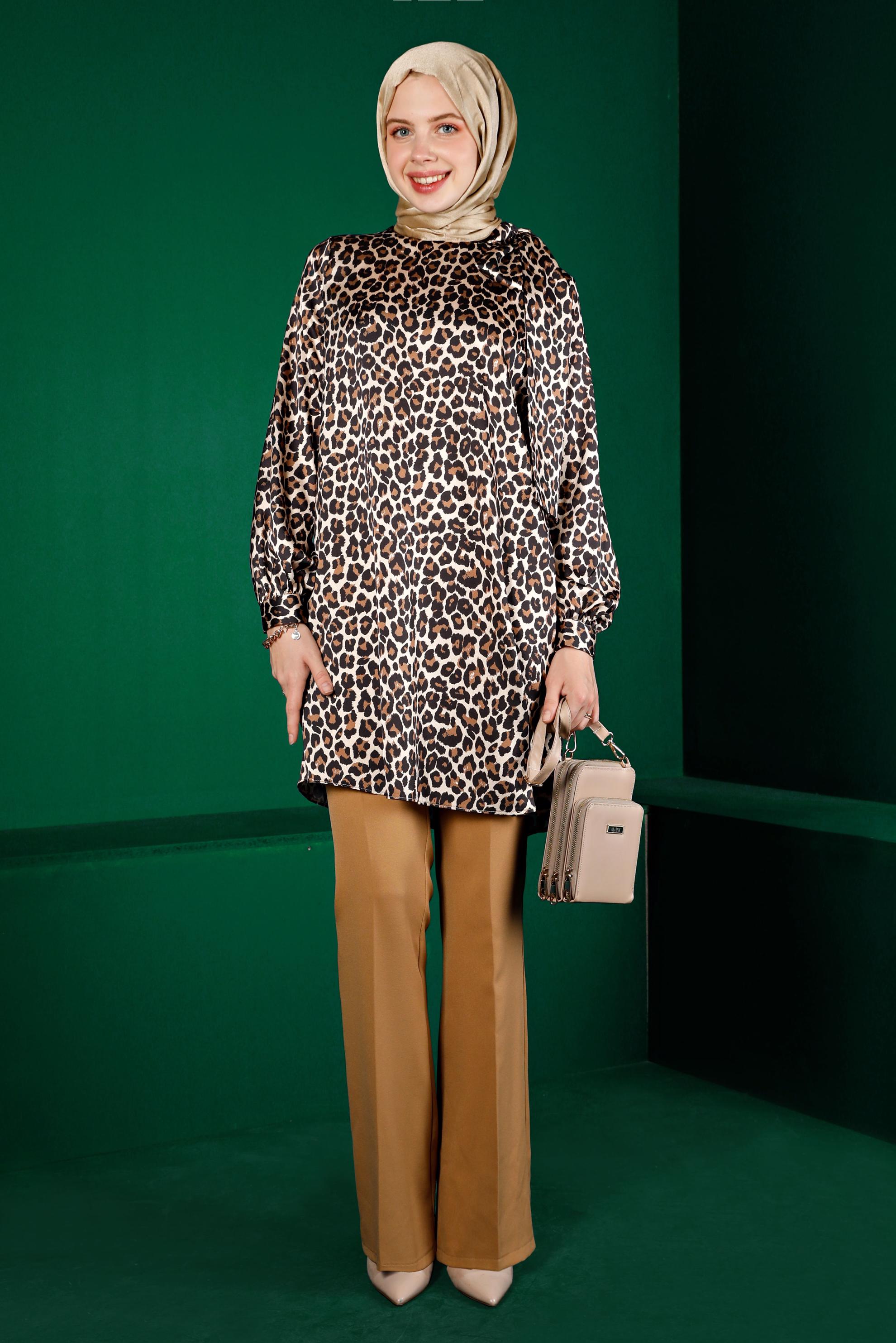 Tesettür giyim BEJ LEOPAR DESENLİ SATEN TUNİK 43409 