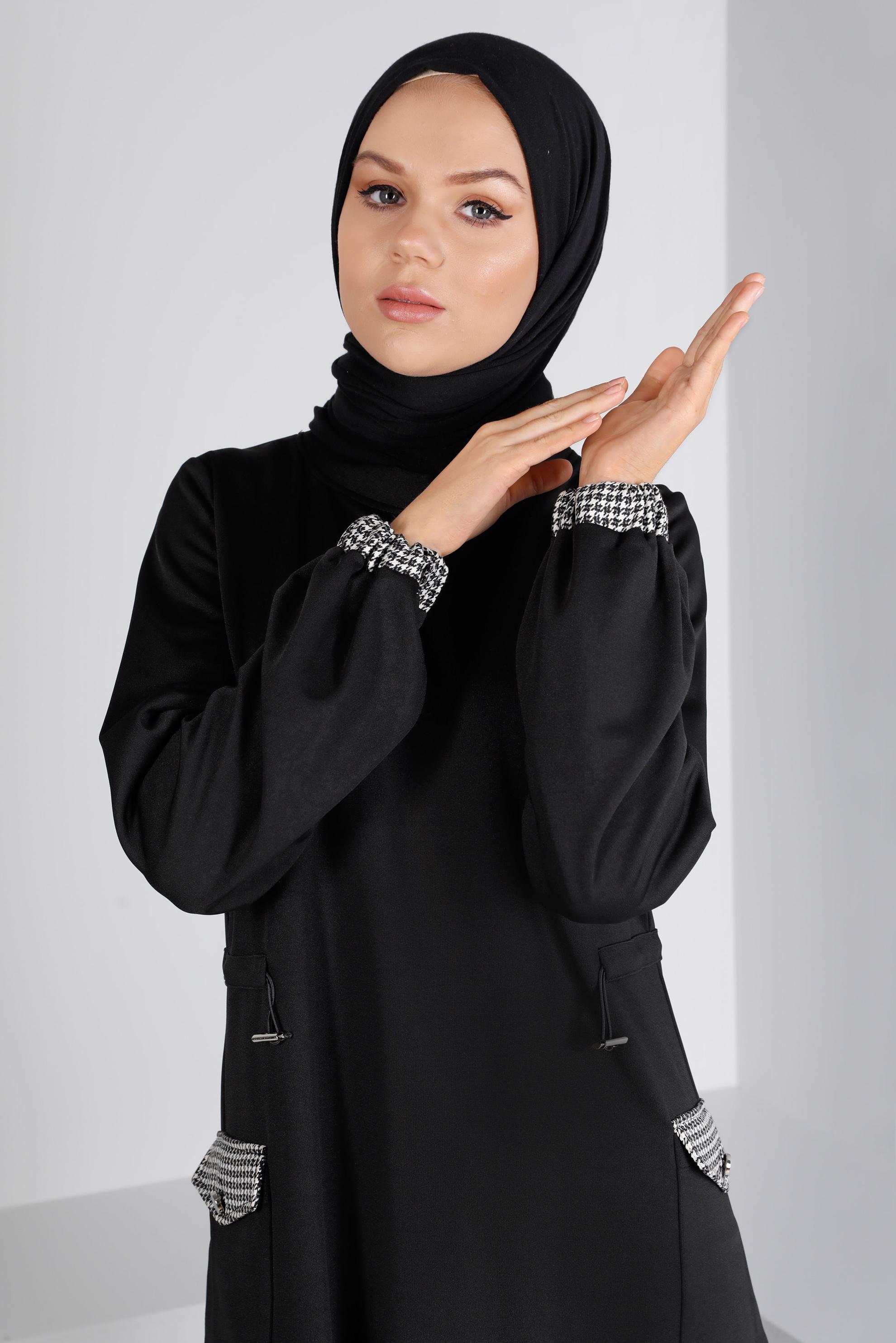 Tesettür giyim SİYAH BÜZGÜ DETAYLI CEPLİ TUNİK 43414