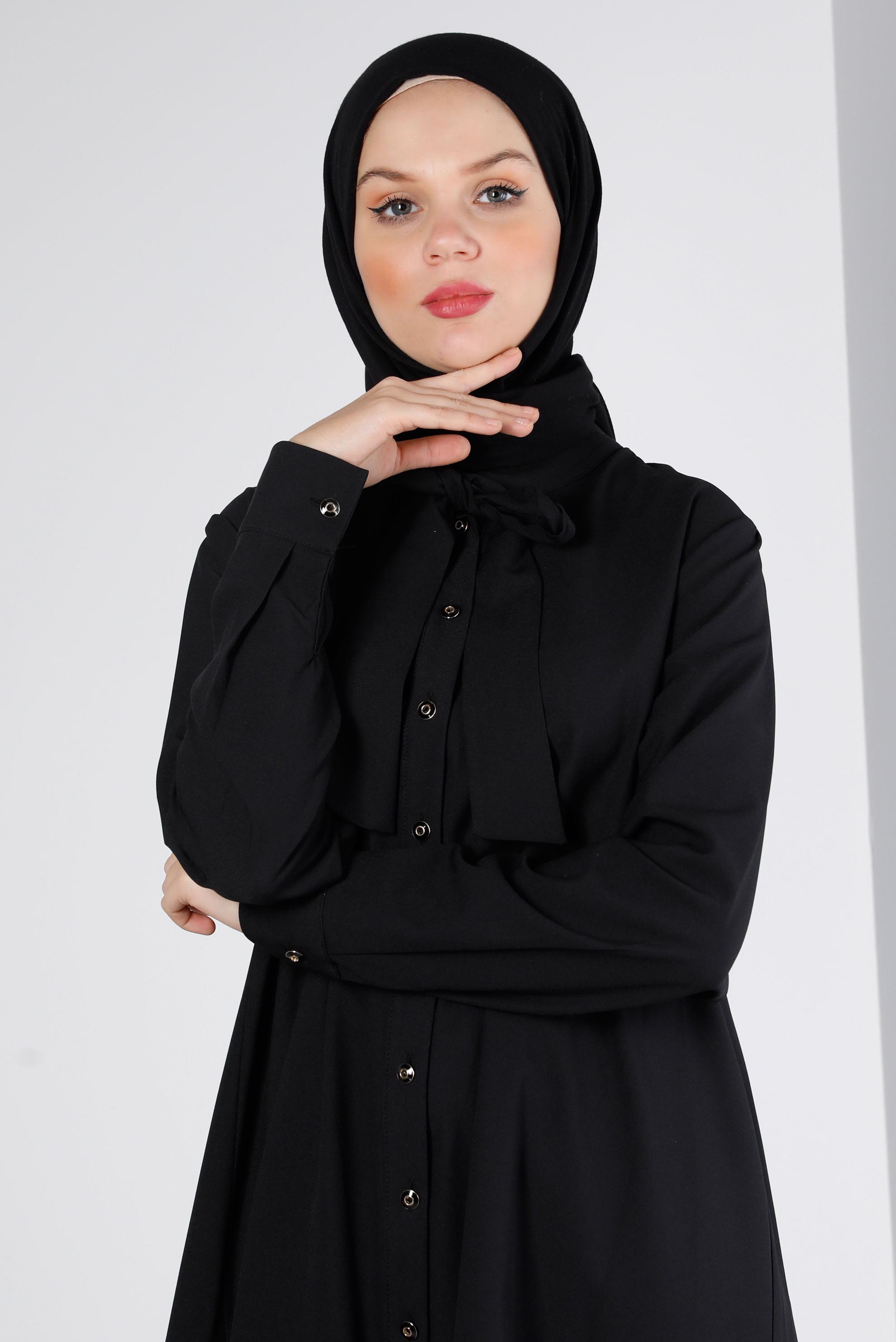Tesettür giyim SİYAH YAKASI BAĞLAMA DETAYLI TUNİK 43419