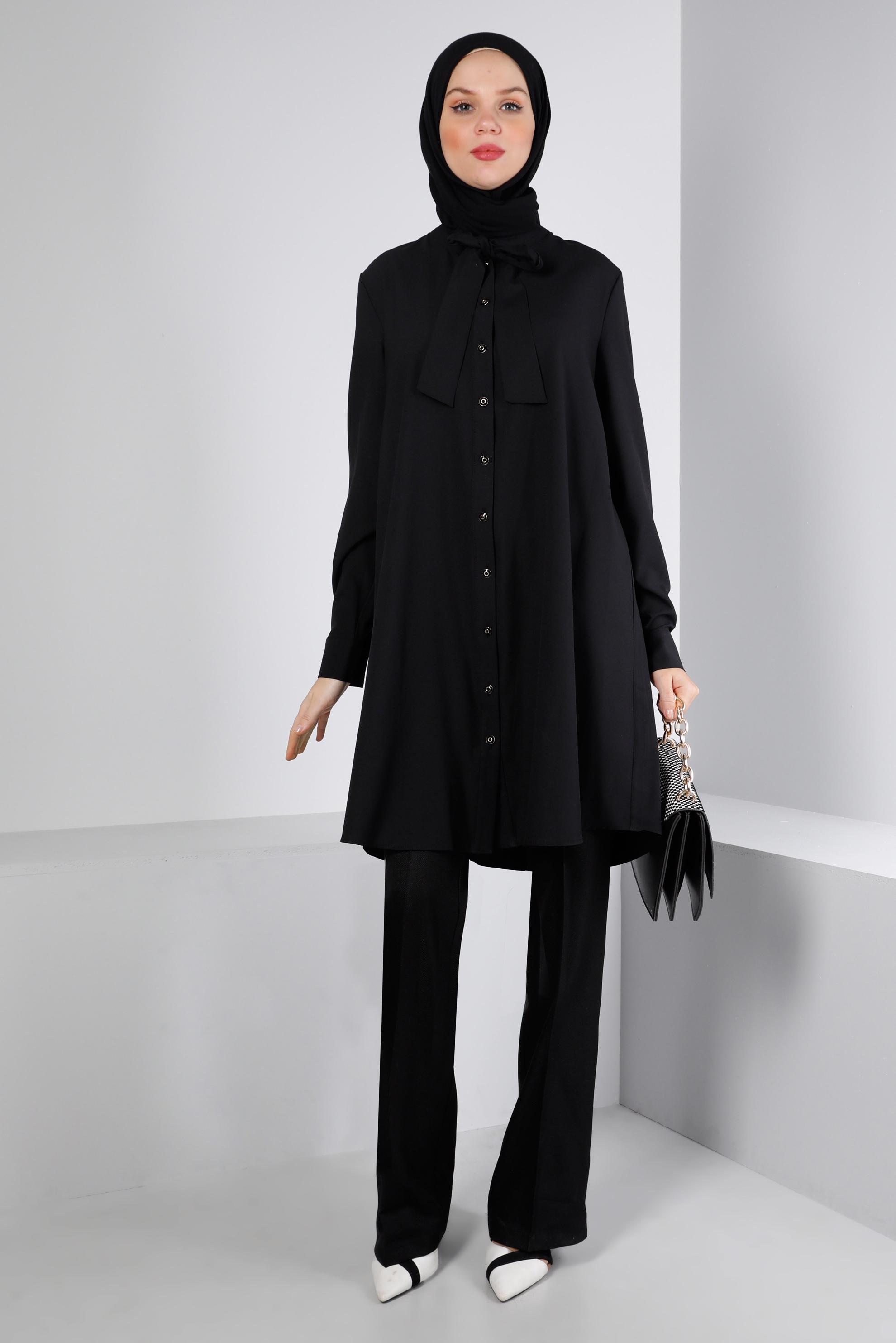 Tesettür giyim SİYAH YAKASI BAĞLAMA DETAYLI TUNİK 43419