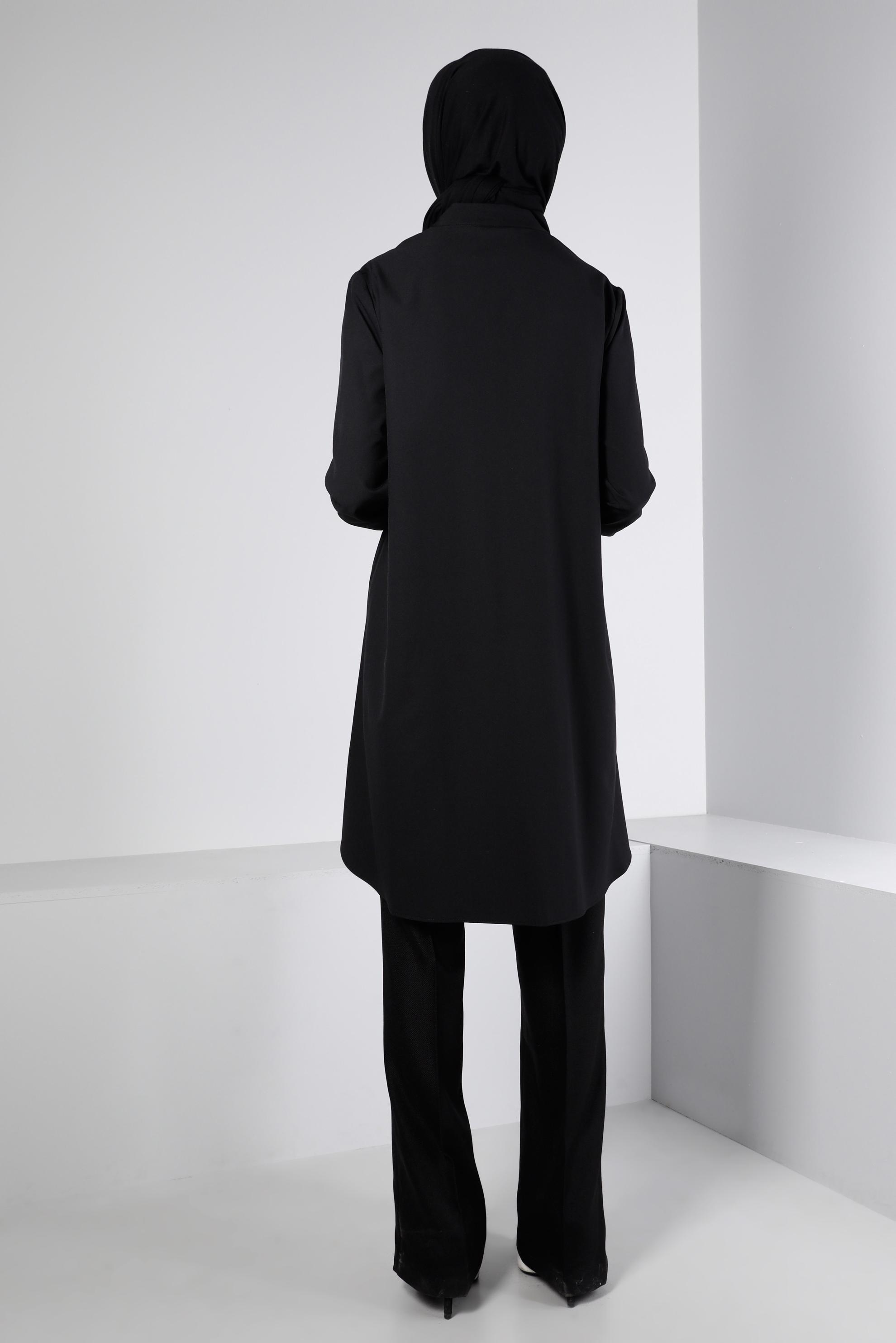 Tesettür giyim SİYAH YAKASI BAĞLAMA DETAYLI TUNİK 43419