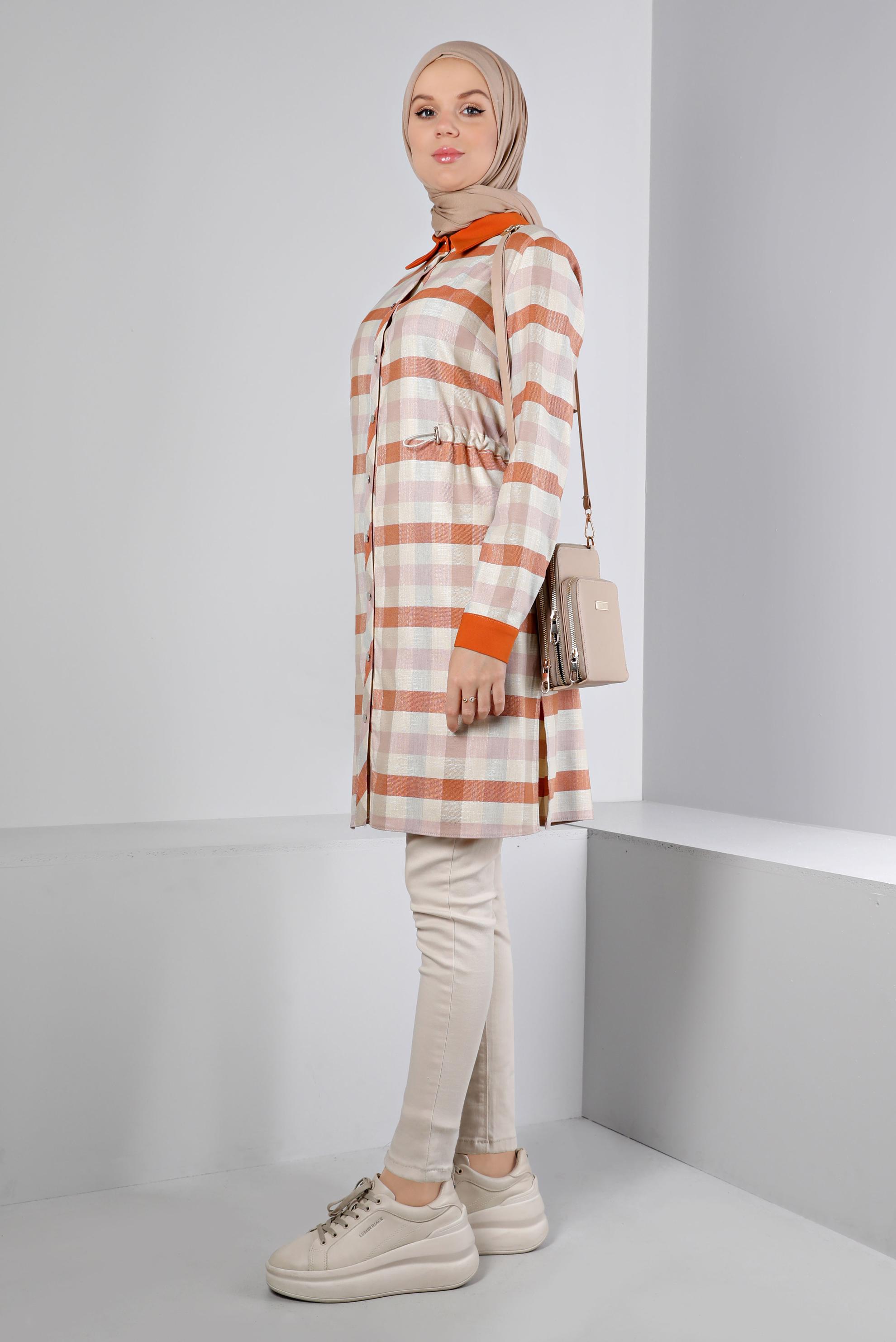 Tesettür giyim TURUNCU BELİ BÜZGÜLÜ KARELİ TUNİK 43421