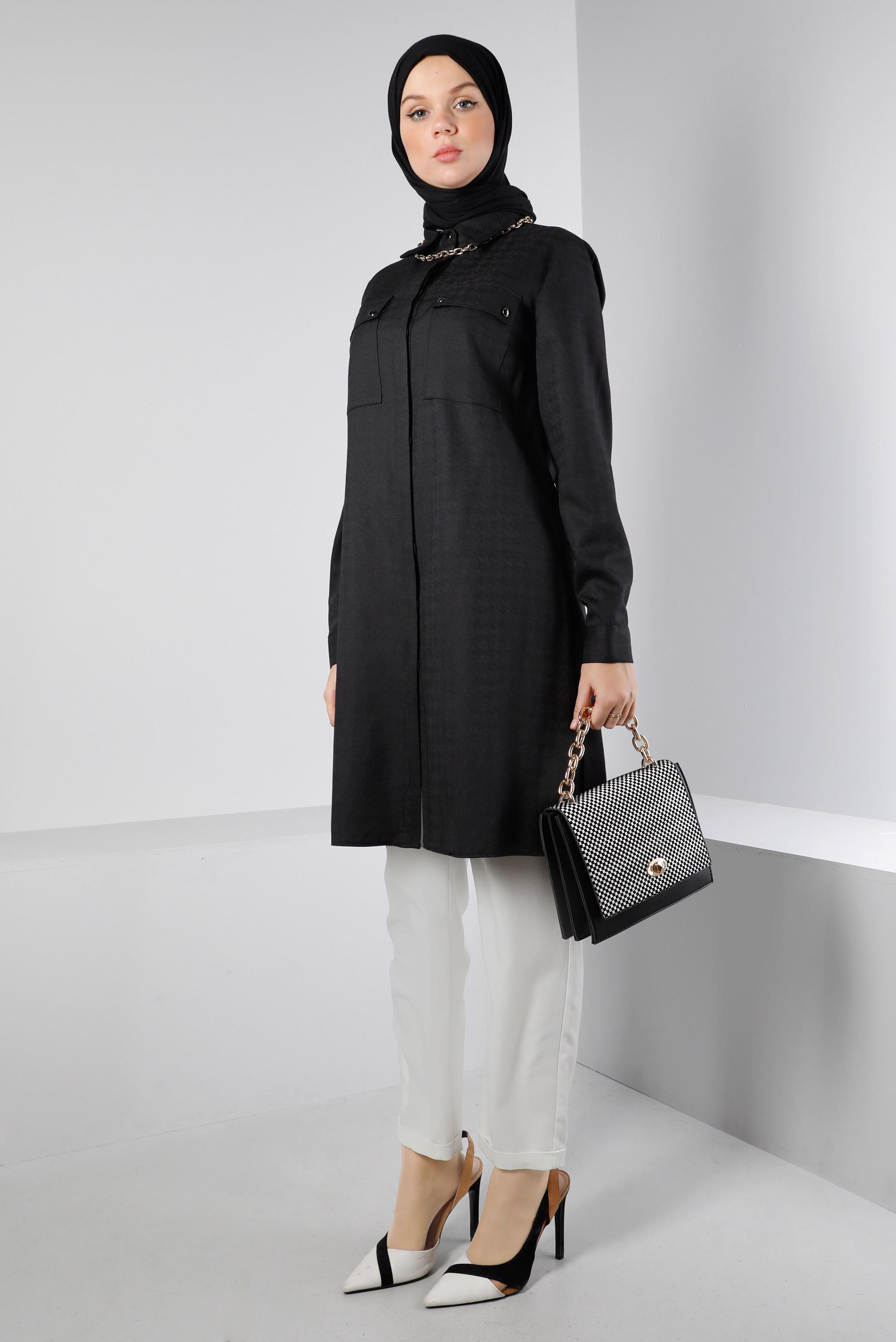 Tesettür giyim SİYAH KAZAYAĞI DOKULU CEPLİ TUNİK 43423 