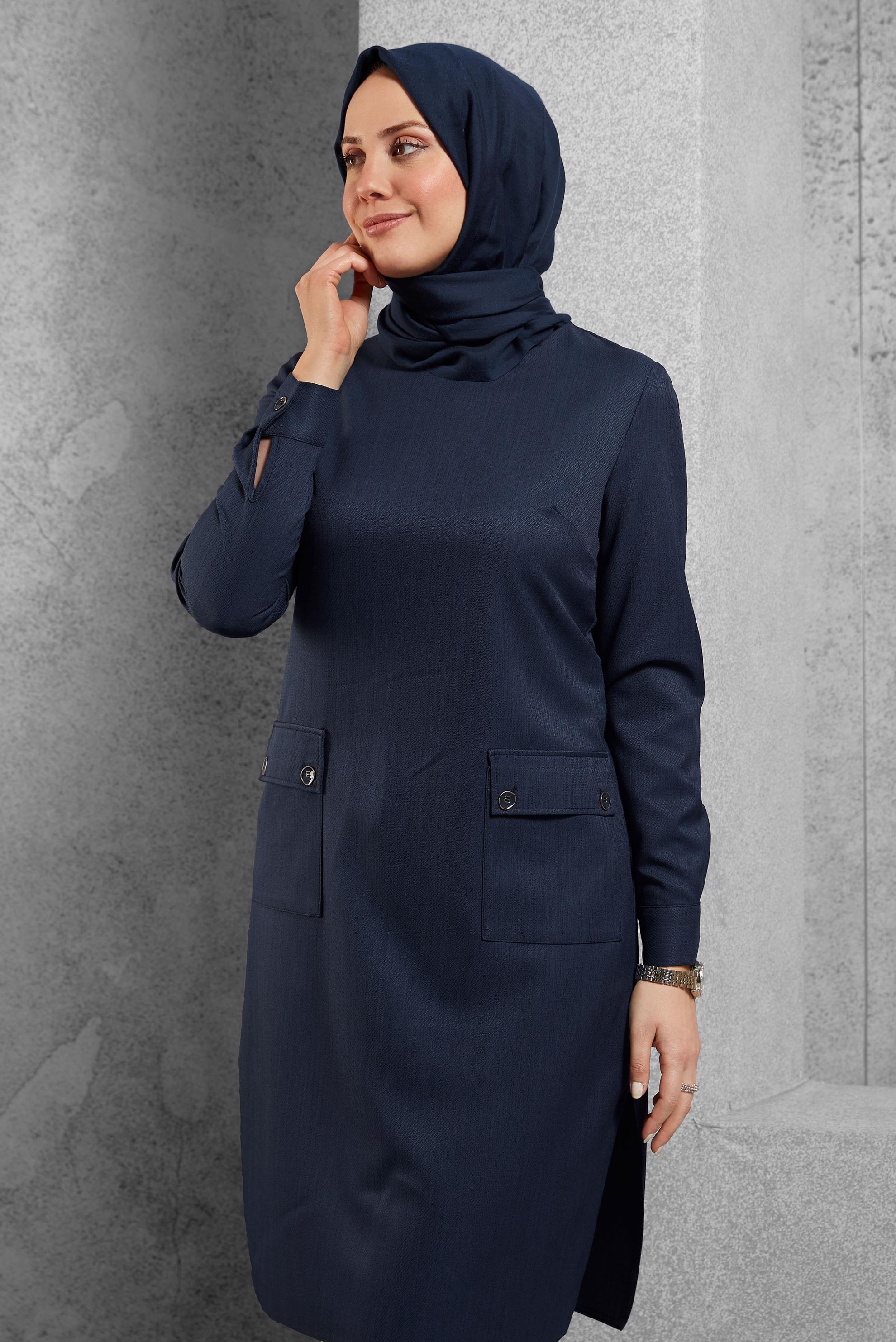 Tesettür giyim LACİVERT CEPLİ YANLARI YIRTMAÇLI TUNİK 43424