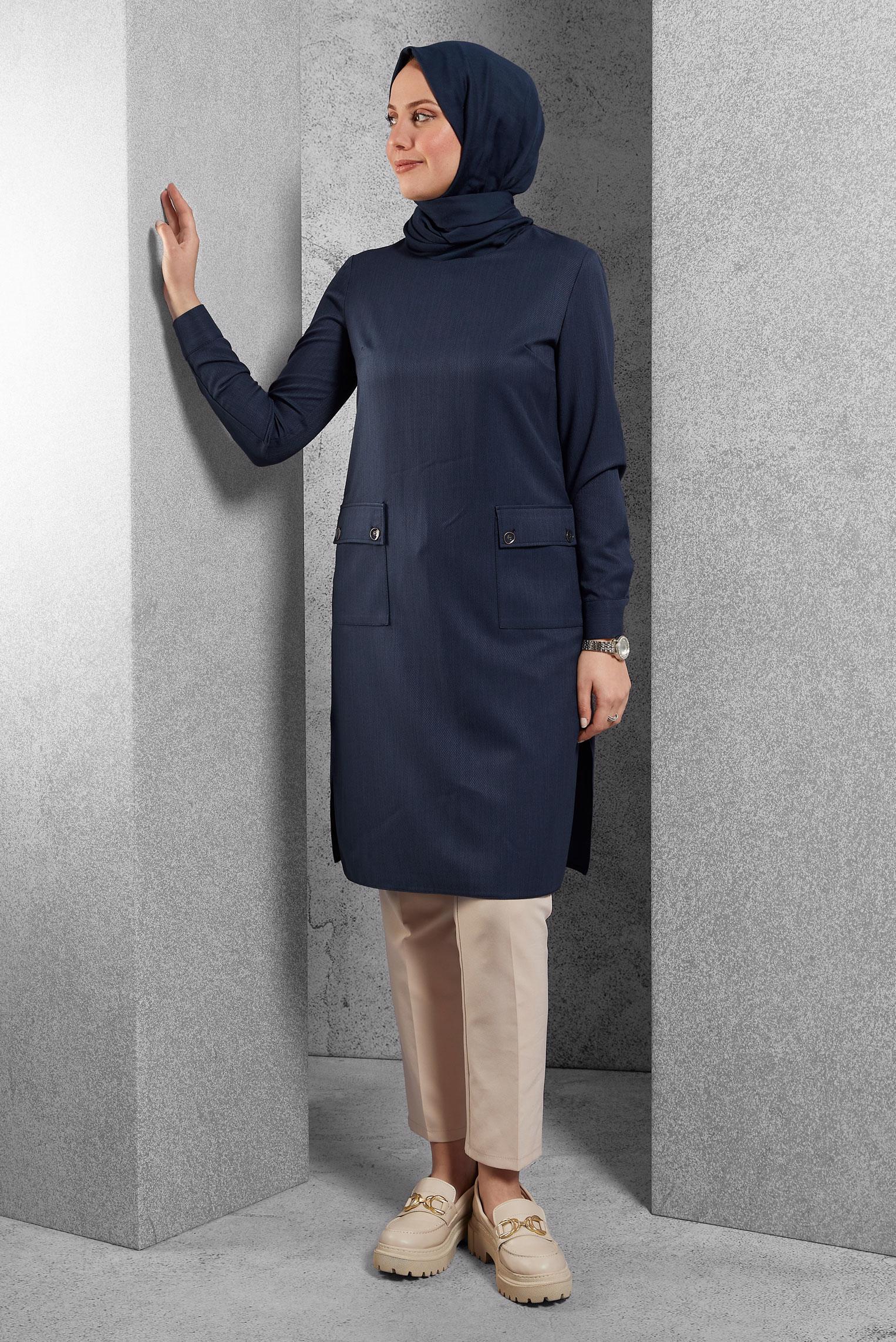 Tesettür giyim LACİVERT CEPLİ YANLARI YIRTMAÇLI TUNİK 43424