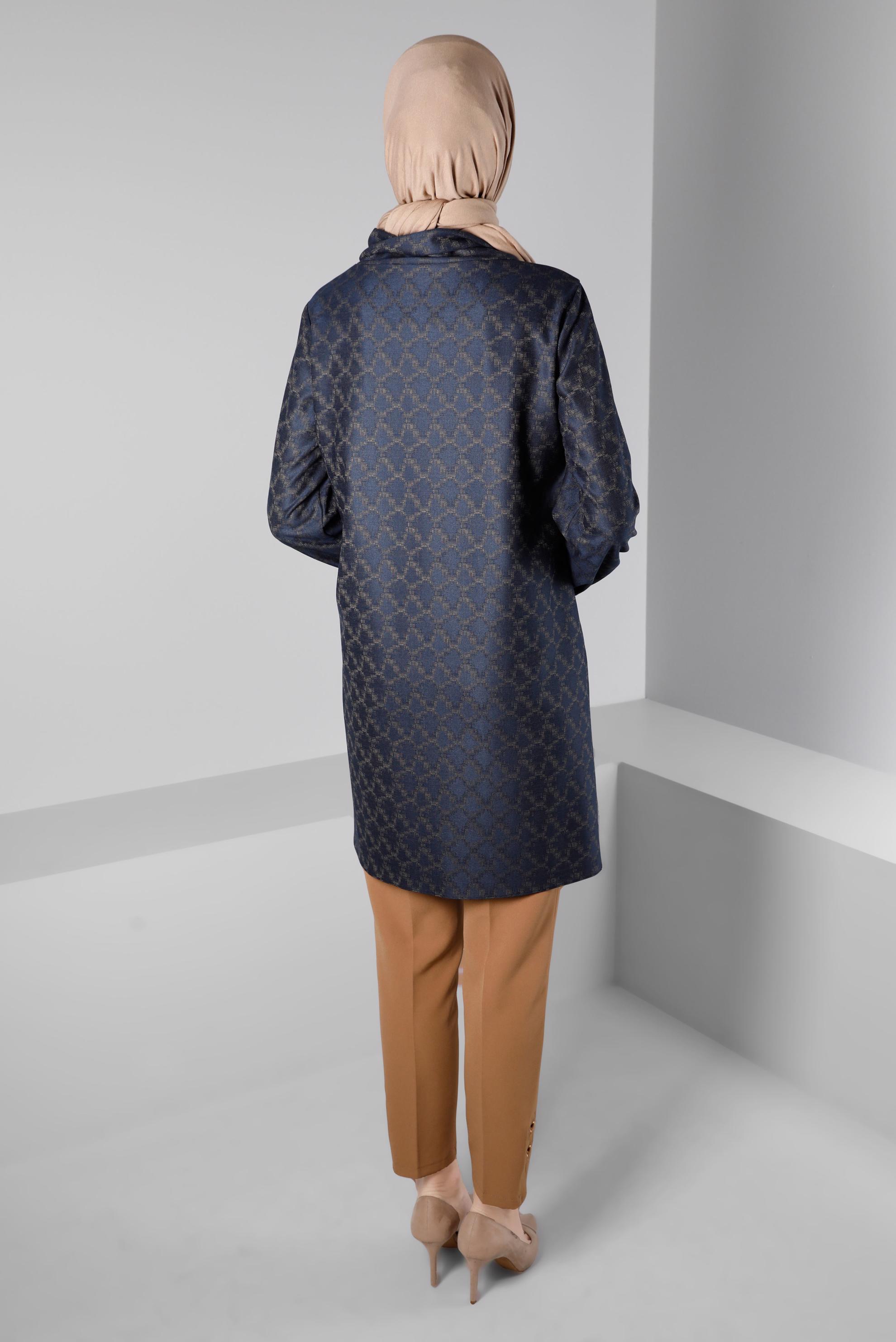 Tesettür giyim LACİVERT KENDİNDEN DESENLİ CEPLİ TUNİK 43426 