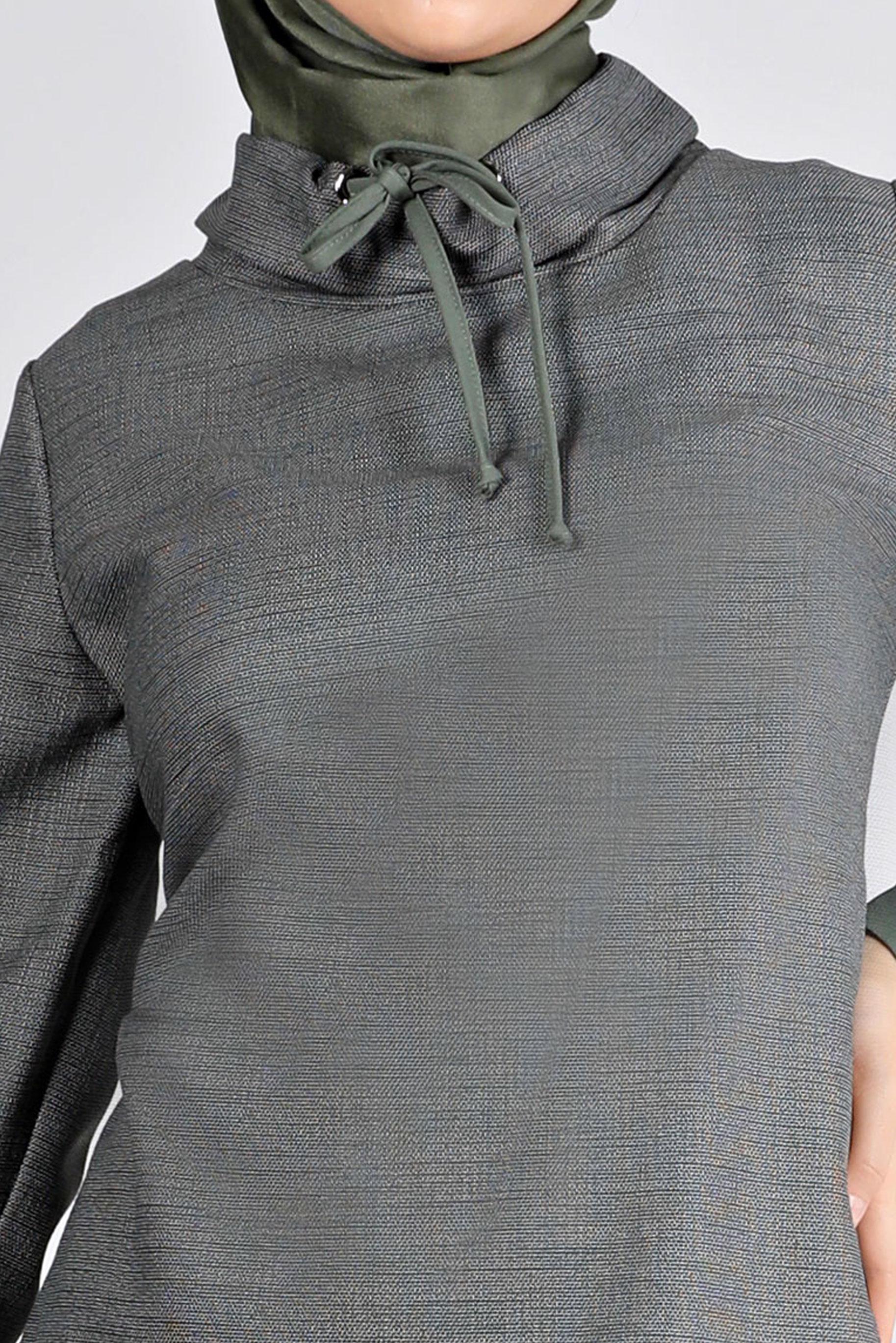 Tesettür giyim HAKİ YAKASI BAĞCIKLI DÜĞMELİ TUNİK 43427 