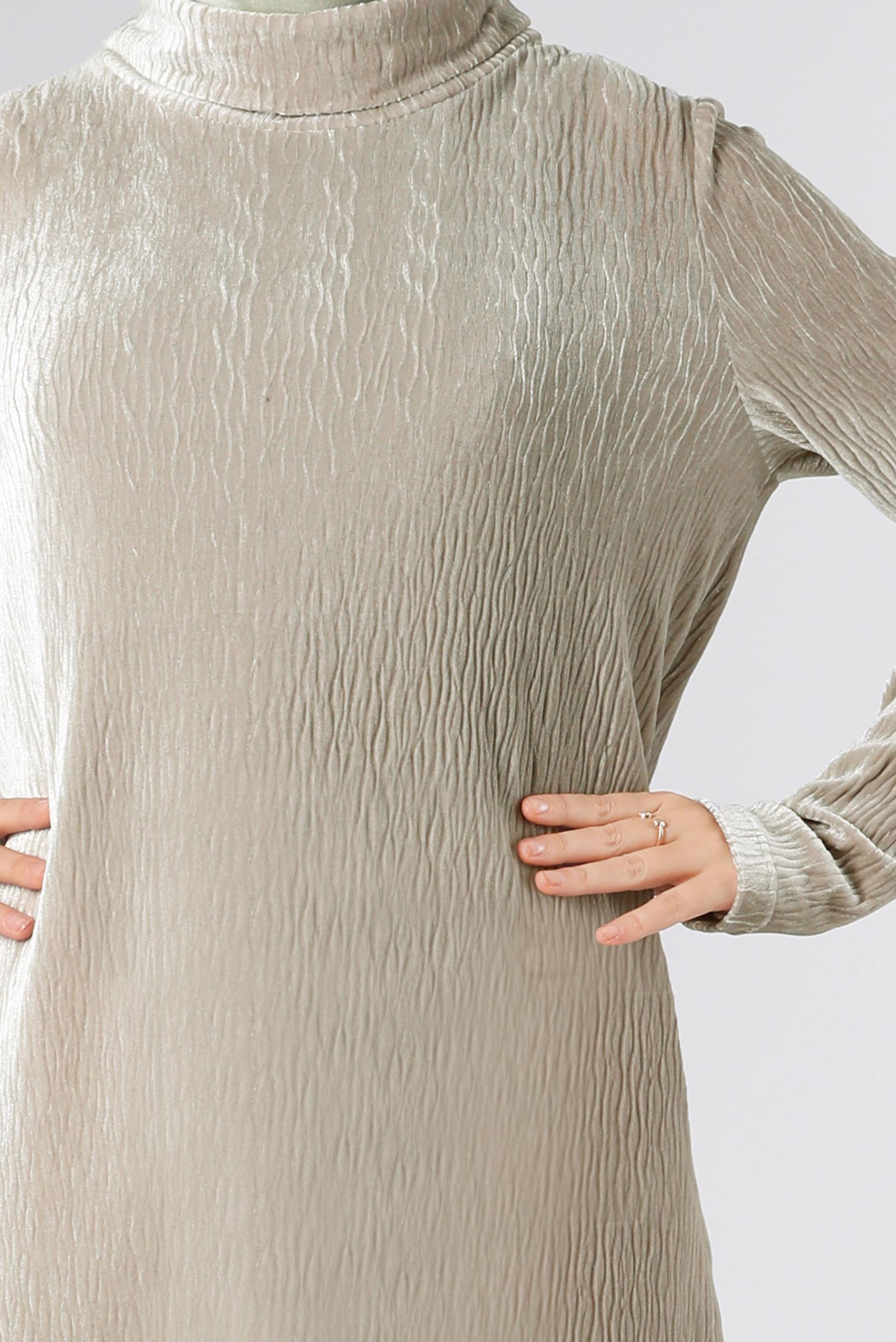 Tesettür giyim BEJ BURUŞUK GÖRÜNÜMLÜ KADİFE TUNİK 43442 