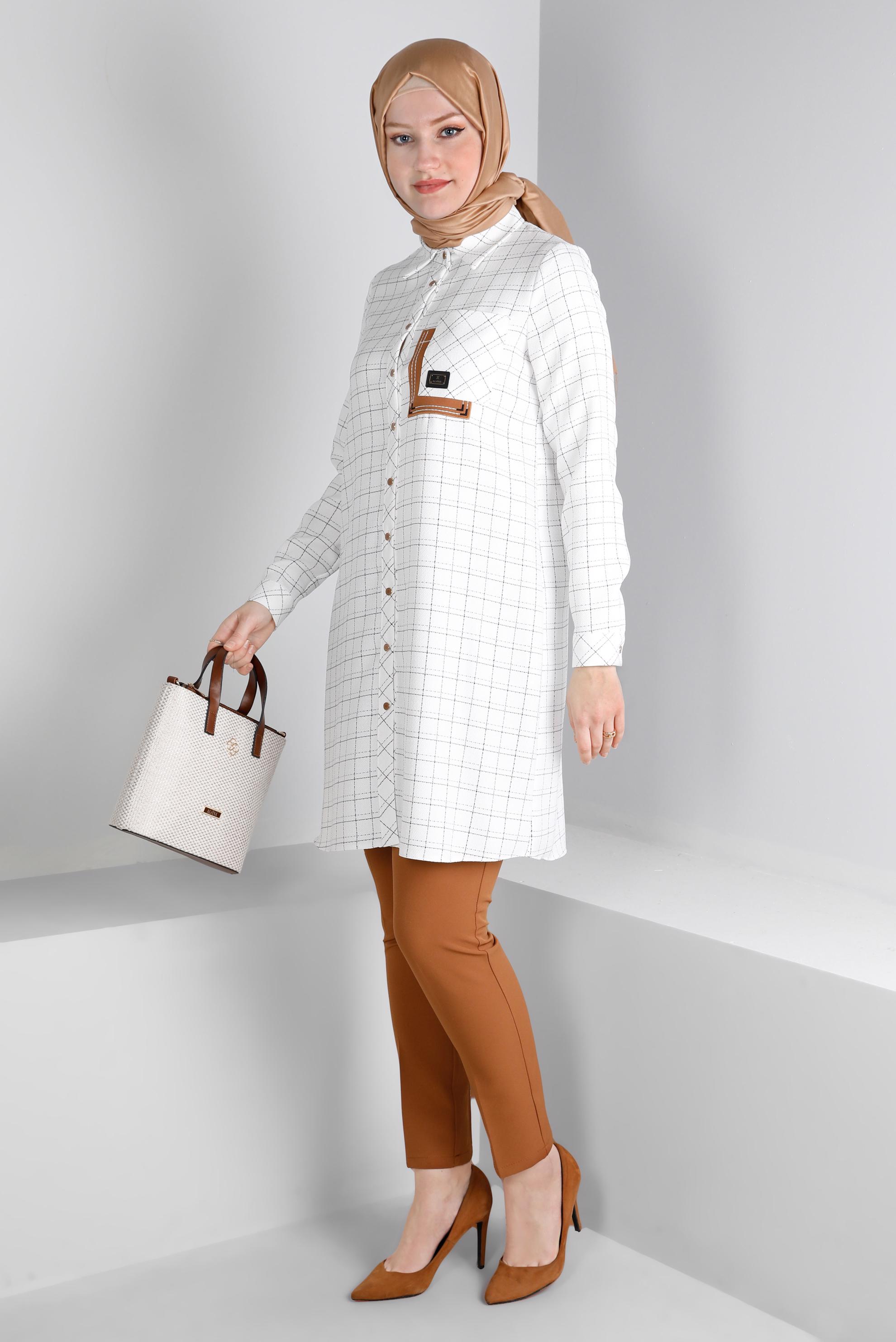 Vêtements hijab BEIGE TUNIQUE MOTIF CARREAUX AVEC DÉTAIL POCHE 43455