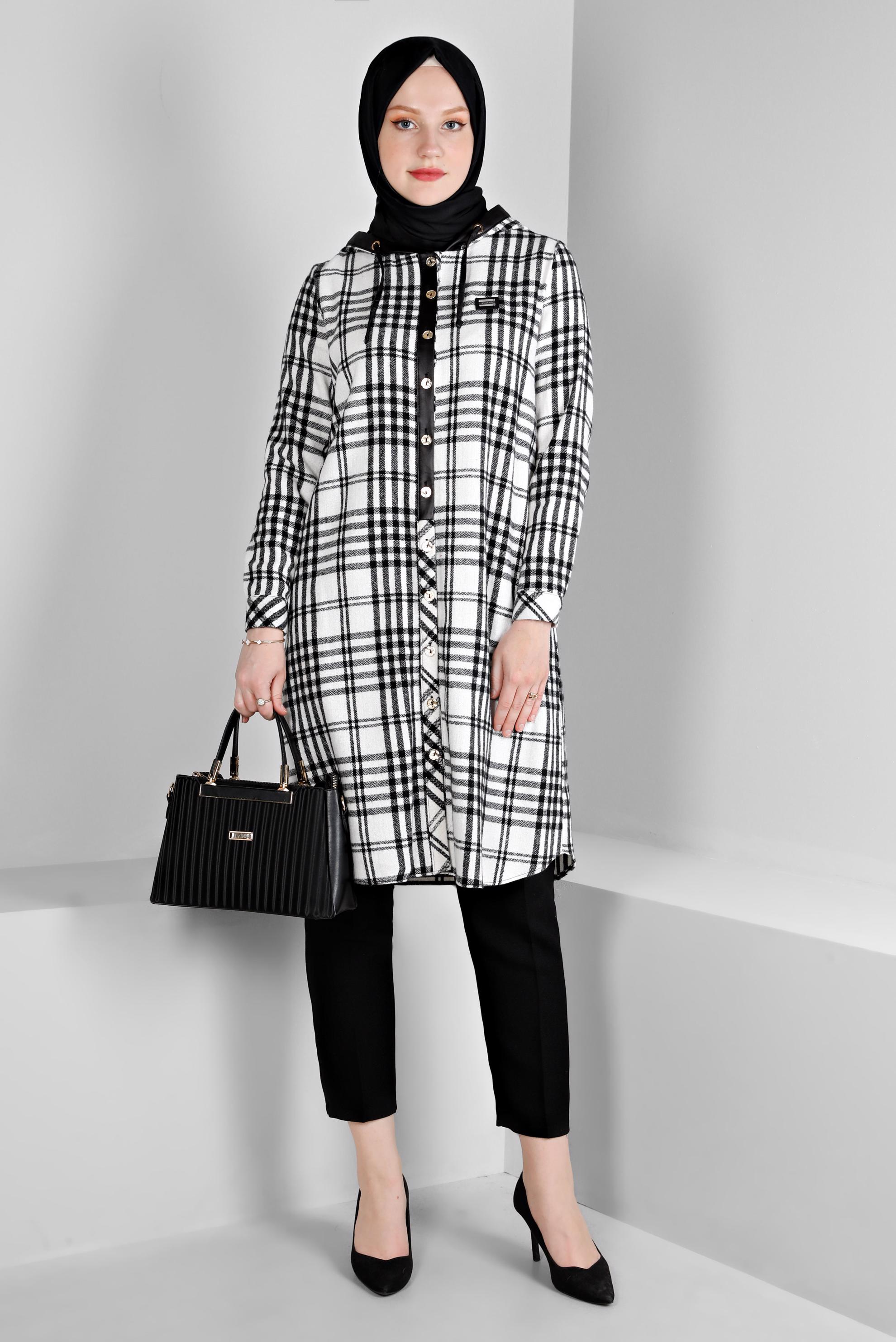 Tesettür giyim SİYAH EKOSE DESENLİ KAPÜŞONLU TUNİK 43457