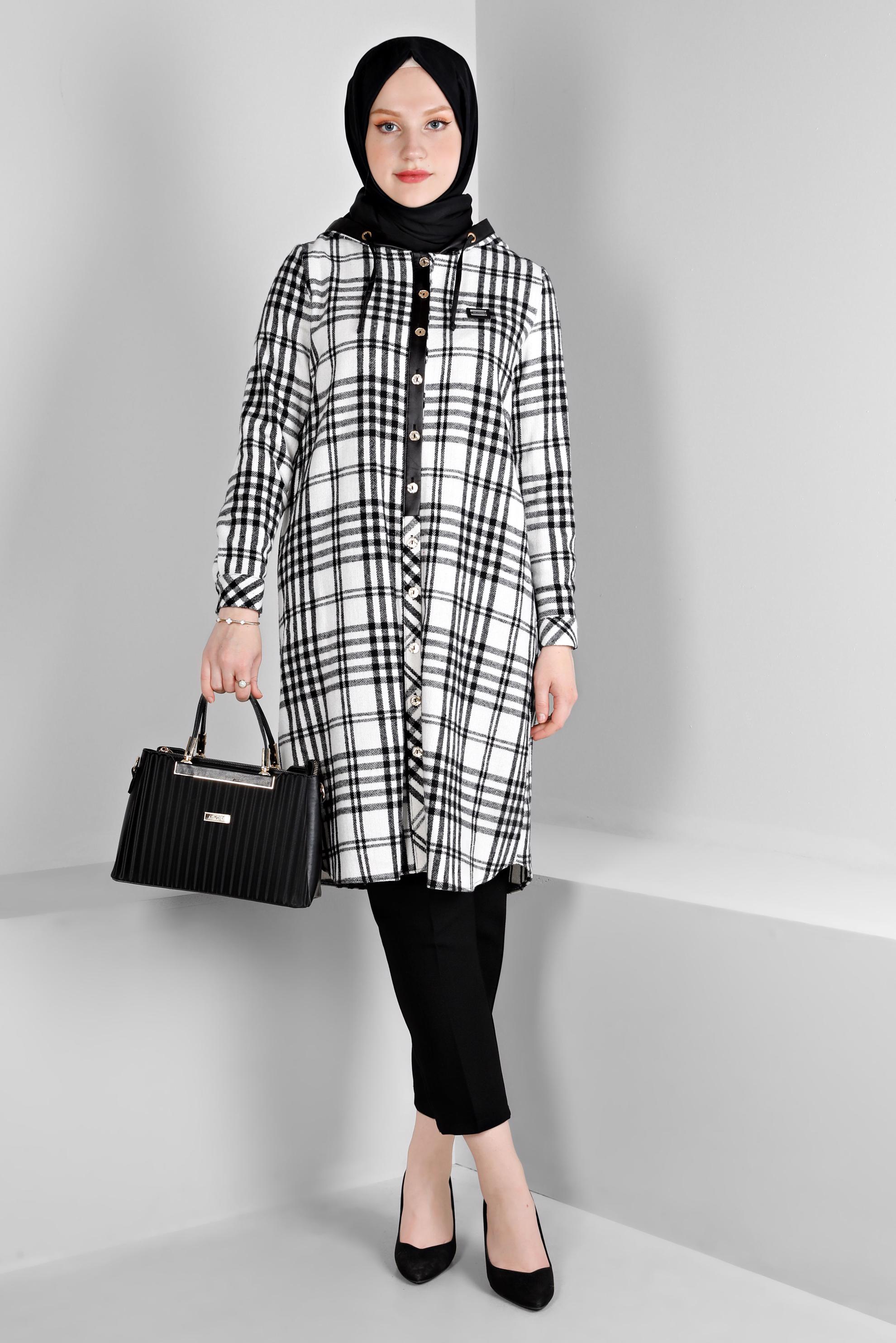 Tesettür giyim SİYAH EKOSE DESENLİ KAPÜŞONLU TUNİK 43457