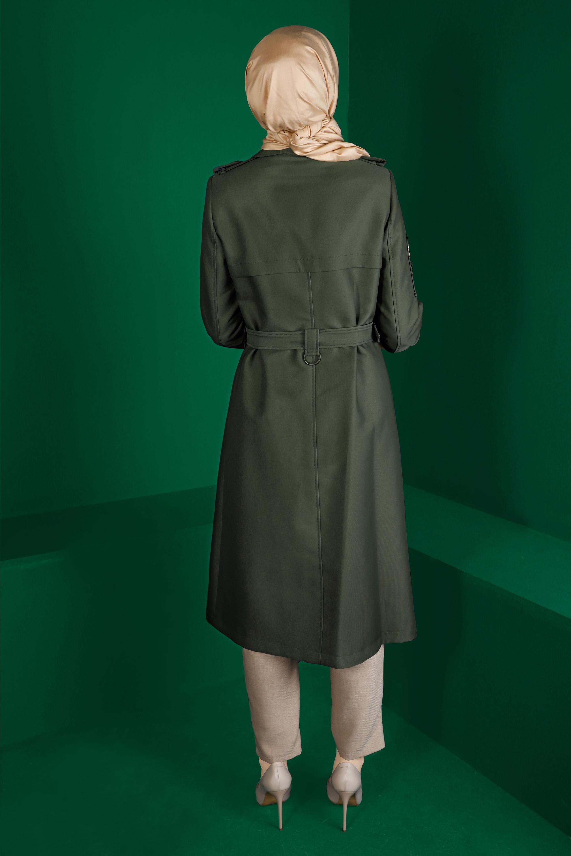 Tesettür giyim HAKİ MANŞETLERİ LASTİKLİ DÜĞMELİ TRENÇKOT 10467 