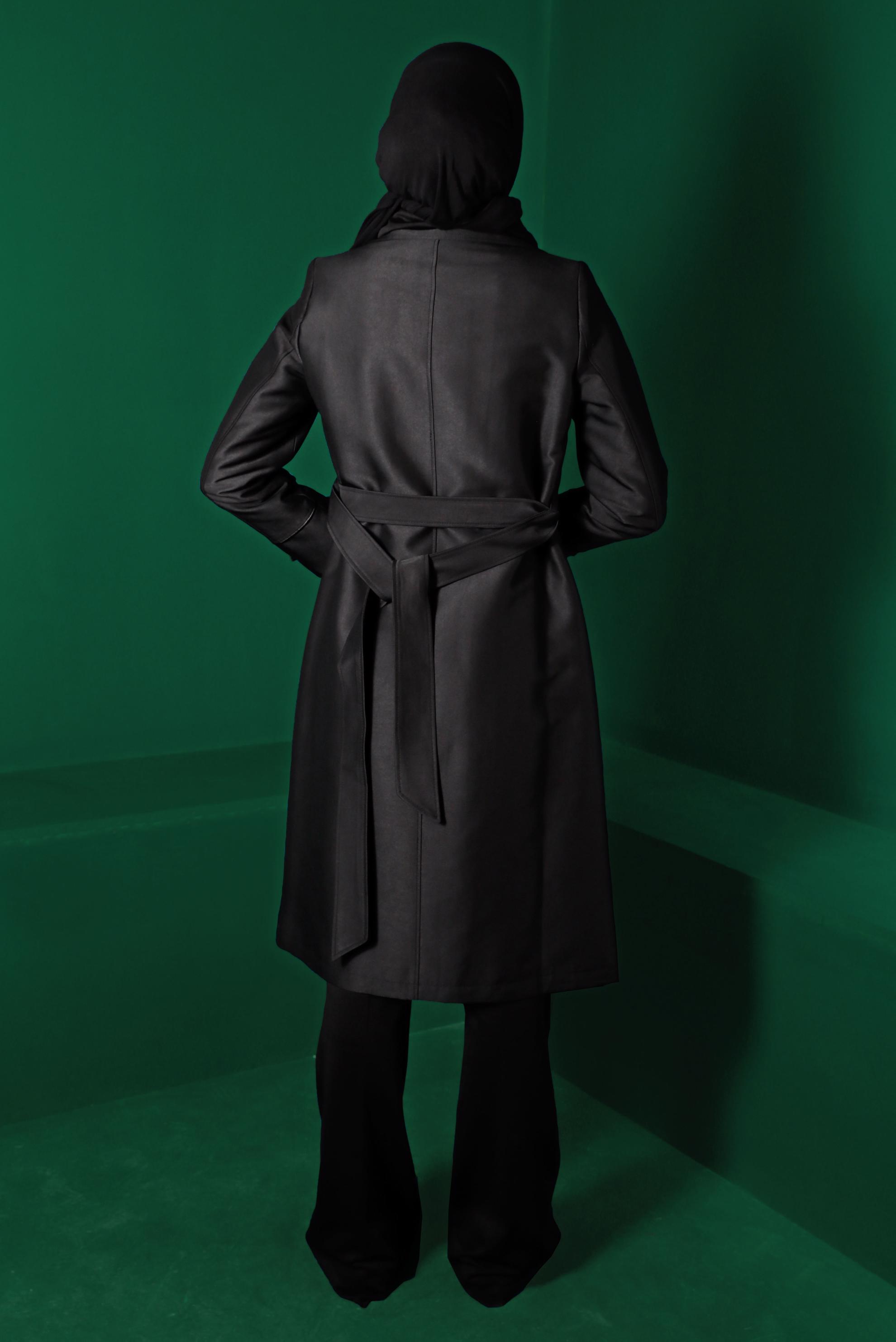 Vêtements hijab NOIR TRENCH-COAT À BOUTONS-PRESSIONS AVEC CEINTURE 10663