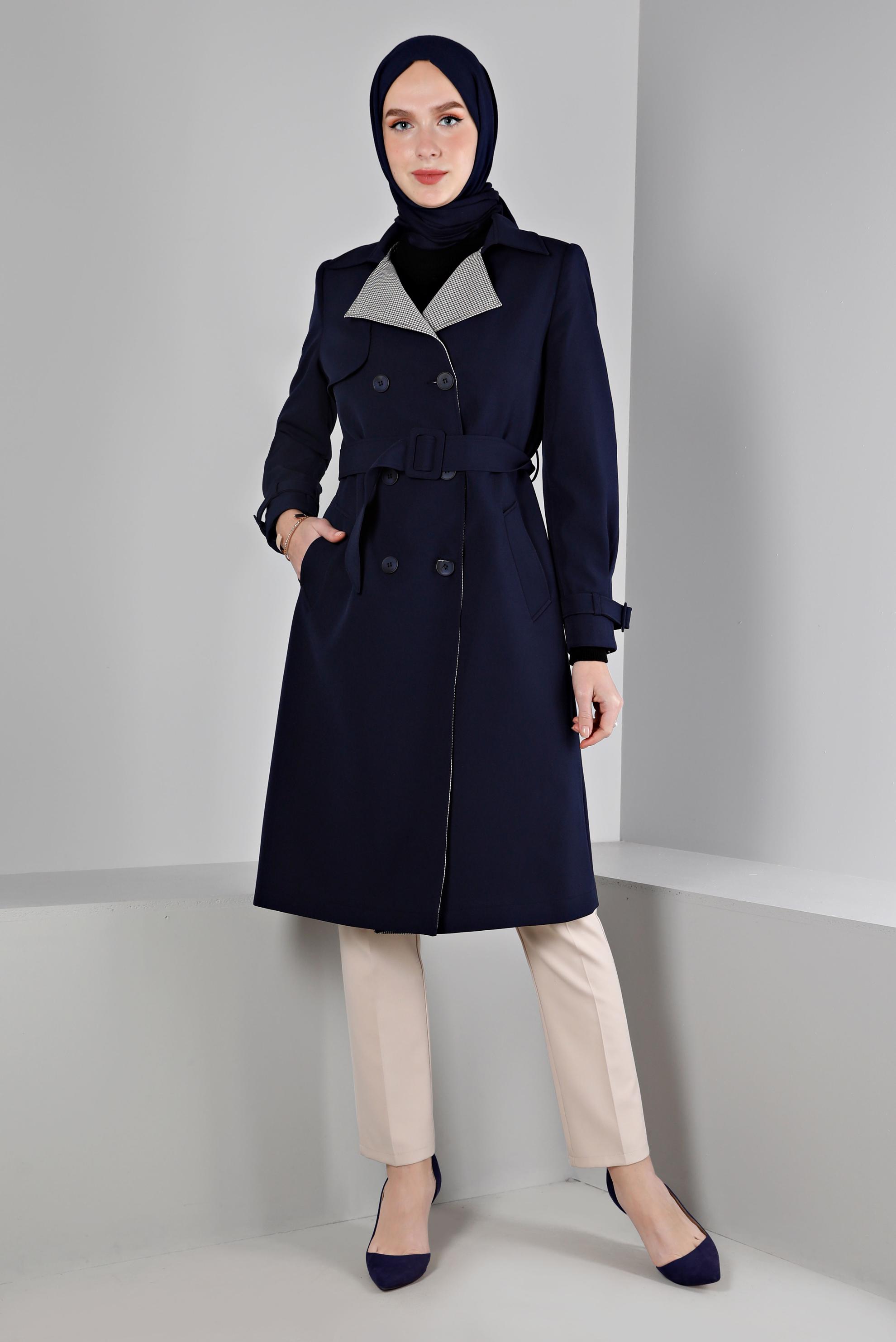 Tesettür giyim LACİVERT EKOSE DESEN DETAYLI KEMERLİ TRENÇKOT 10665