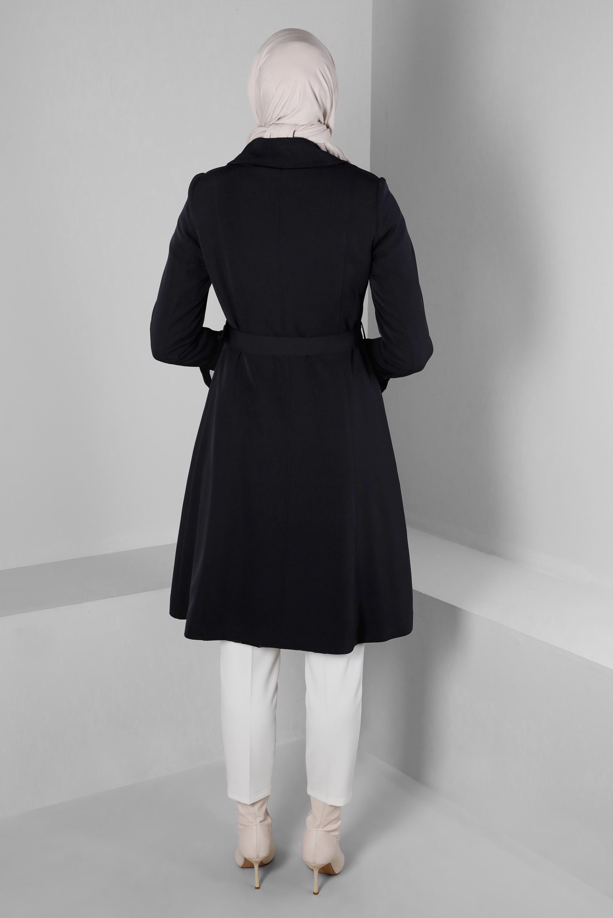 Tesettür giyim SİYAH MANŞETLERİ KEMERLİ DÜĞMELİ TRENÇKOT 10669