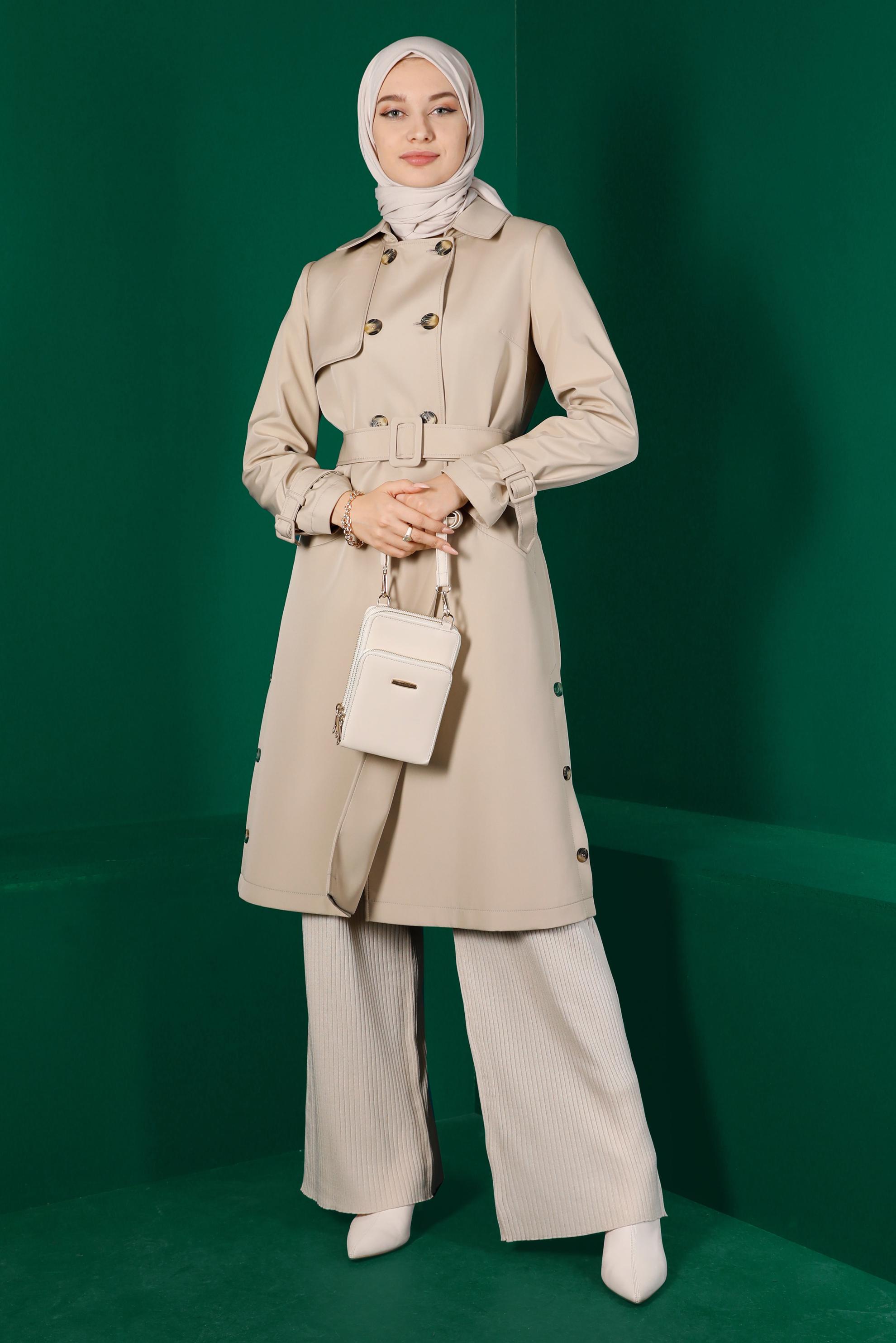 Tesettür giyim BEJ YANLARI DÜĞME DETAYLI KEMERLİ TRENÇKOT 10674 