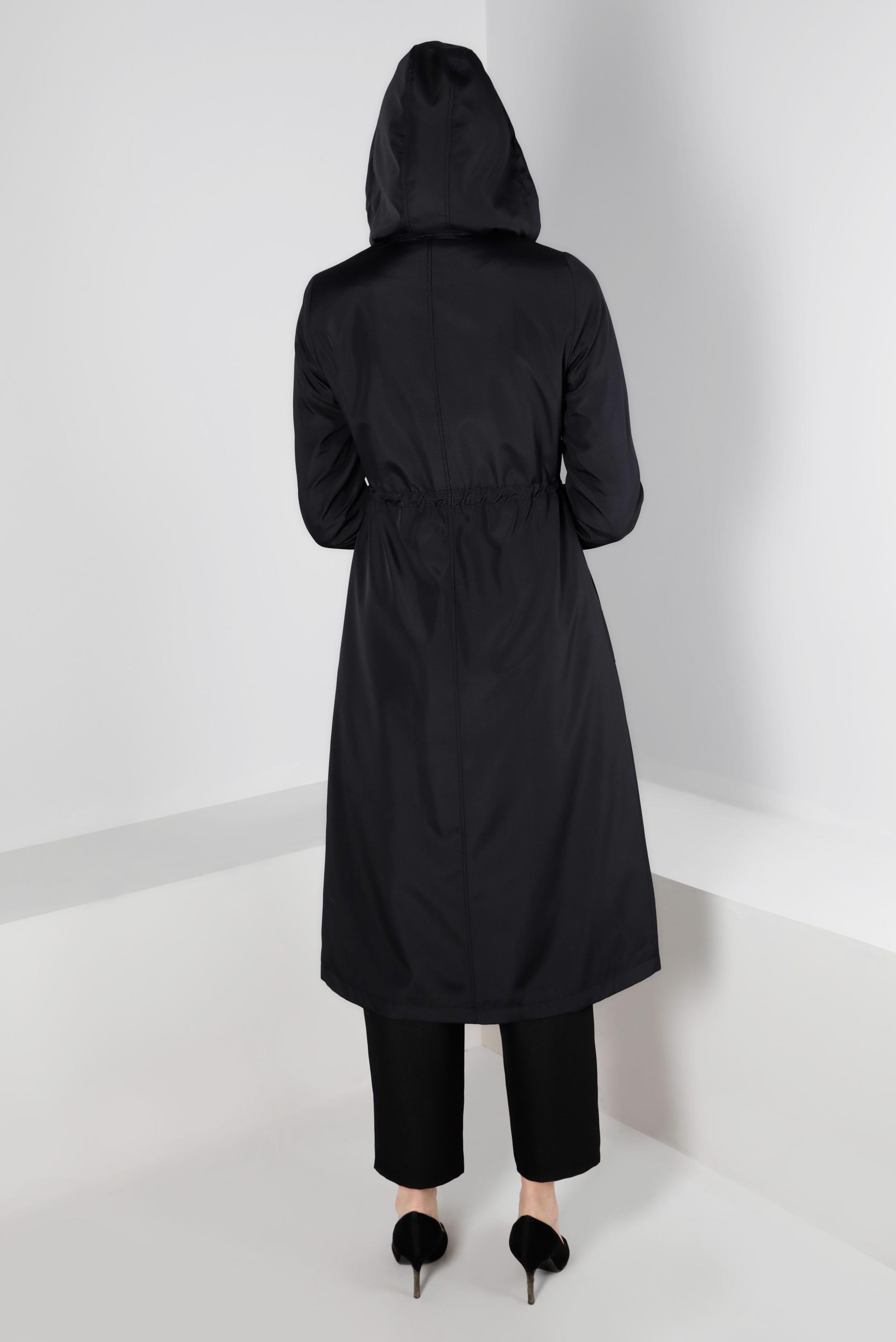 Tesettür giyim SİYAH BELİ BÜZGÜLÜ KAPÜŞONLU TRENÇKOT 10675