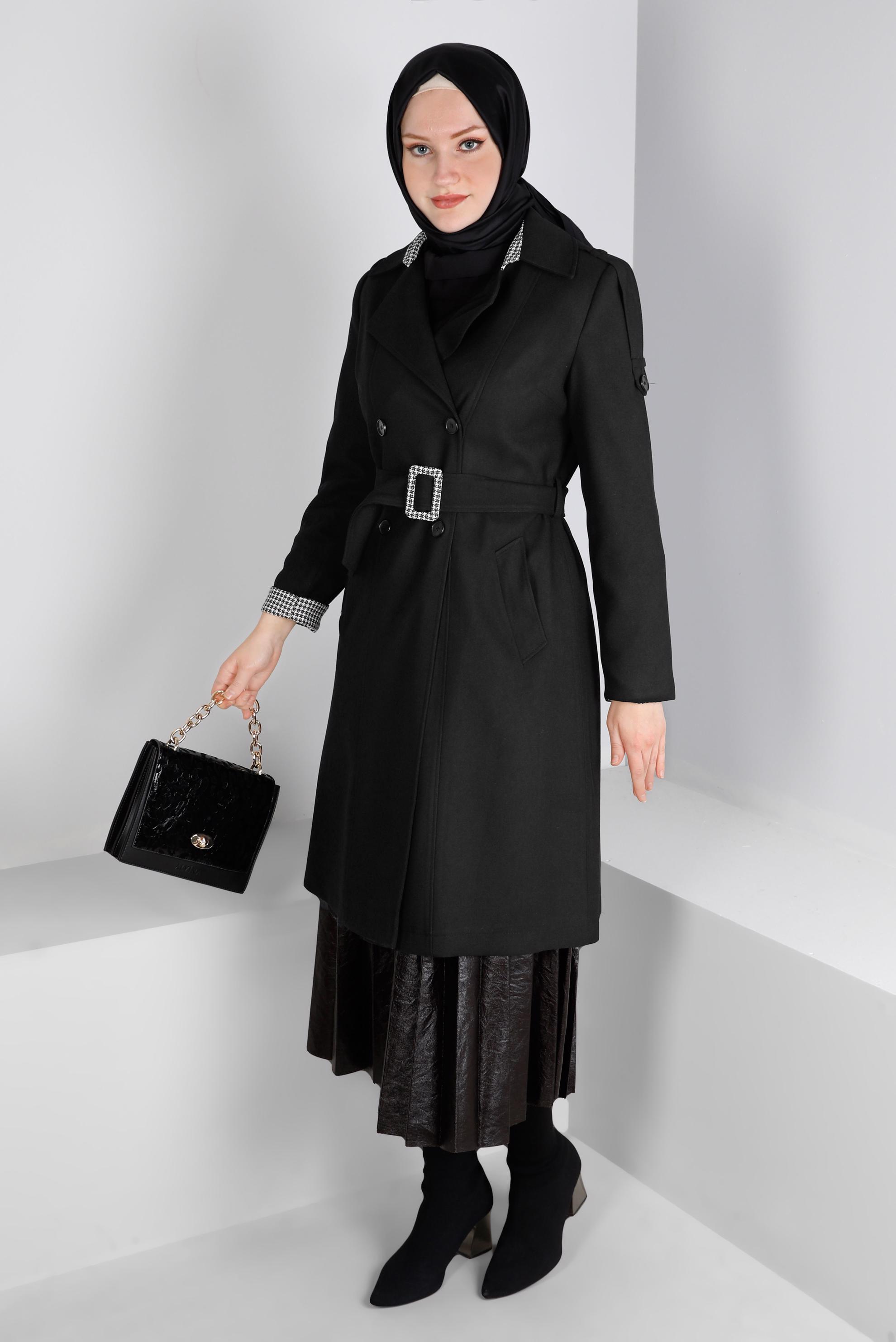 Tesettür giyim SİYAH KAZAYAĞI DESEN DETAYLI DÜĞMELİ TRENÇKOT 10680