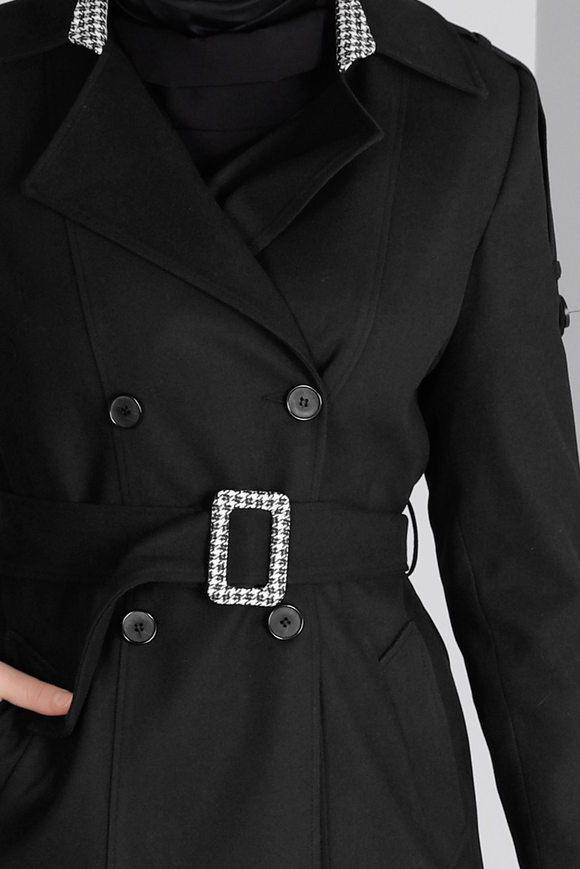 Tesettür giyim SİYAH KAZAYAĞI DESEN DETAYLI DÜĞMELİ TRENÇKOT 10680