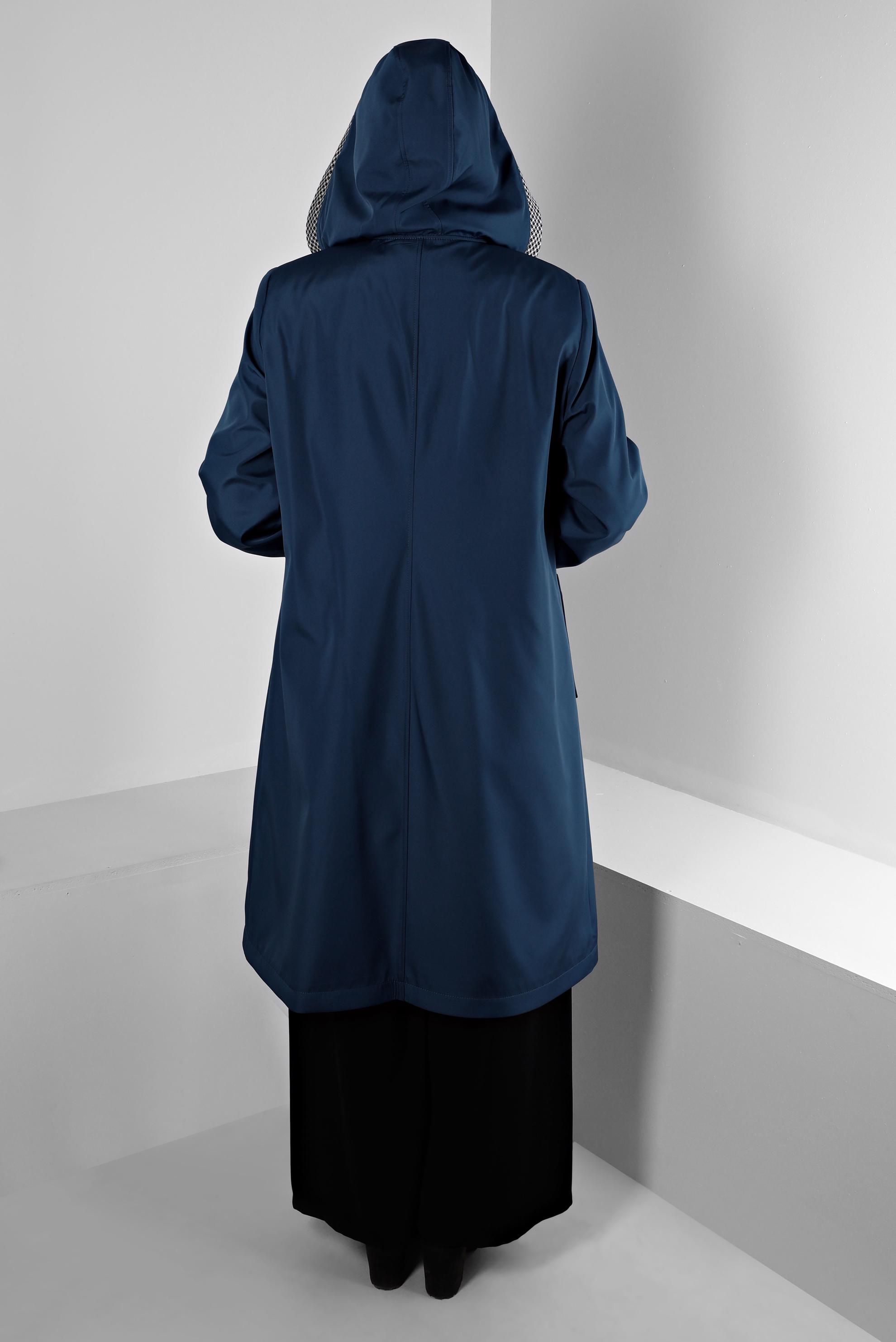 Tesettür giyim LACİVERT OMUZLARI VATKALI KAPÜŞONLU TRENCKOT 10695