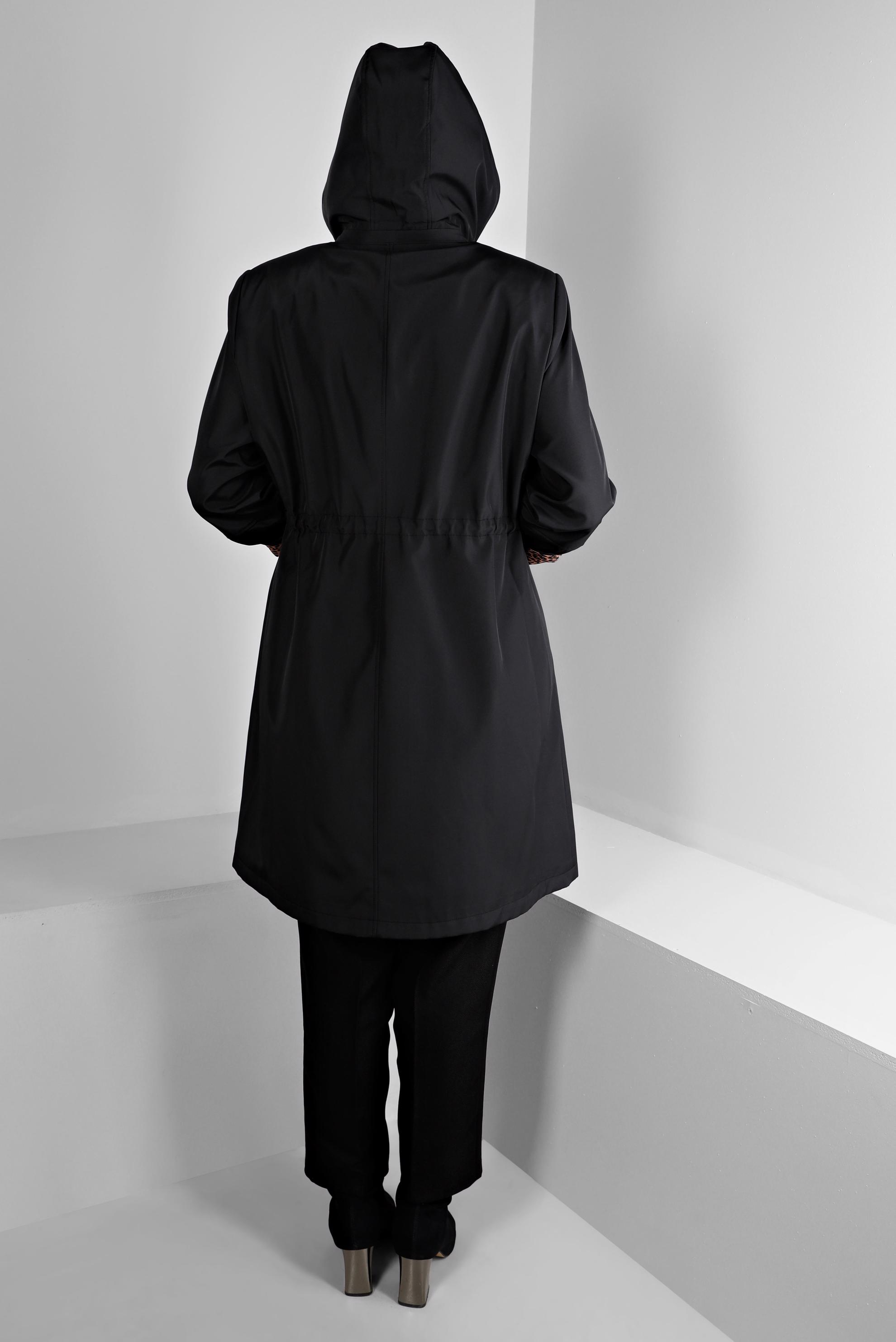 Tesettür giyim SİYAH OMUZLARI VATKALI KAPÜŞONLU TRENCKOT 10697