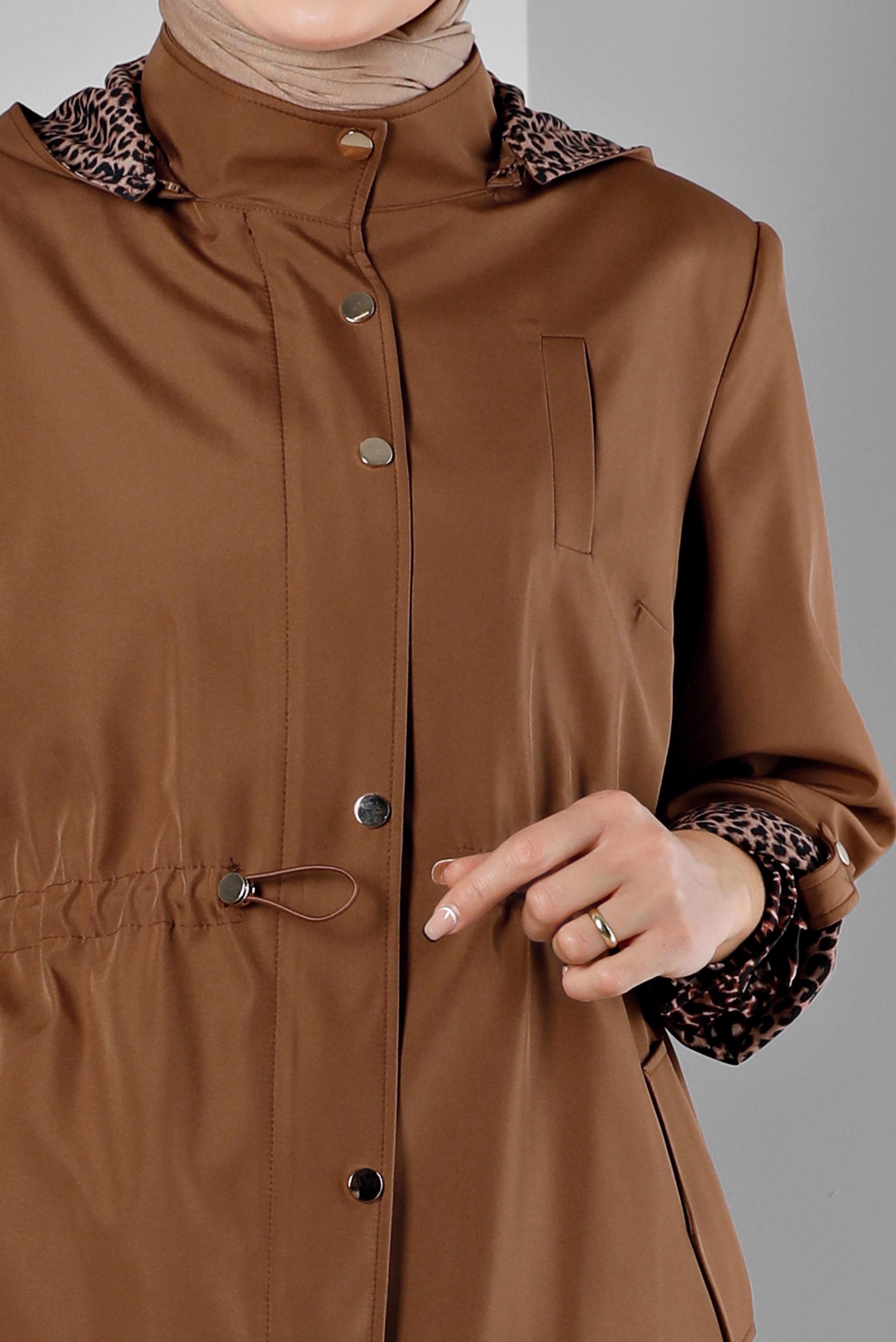 Tesettür giyim KAHVE OMUZLARI VATKALI KAPÜŞONLU TRENCKOT 10697