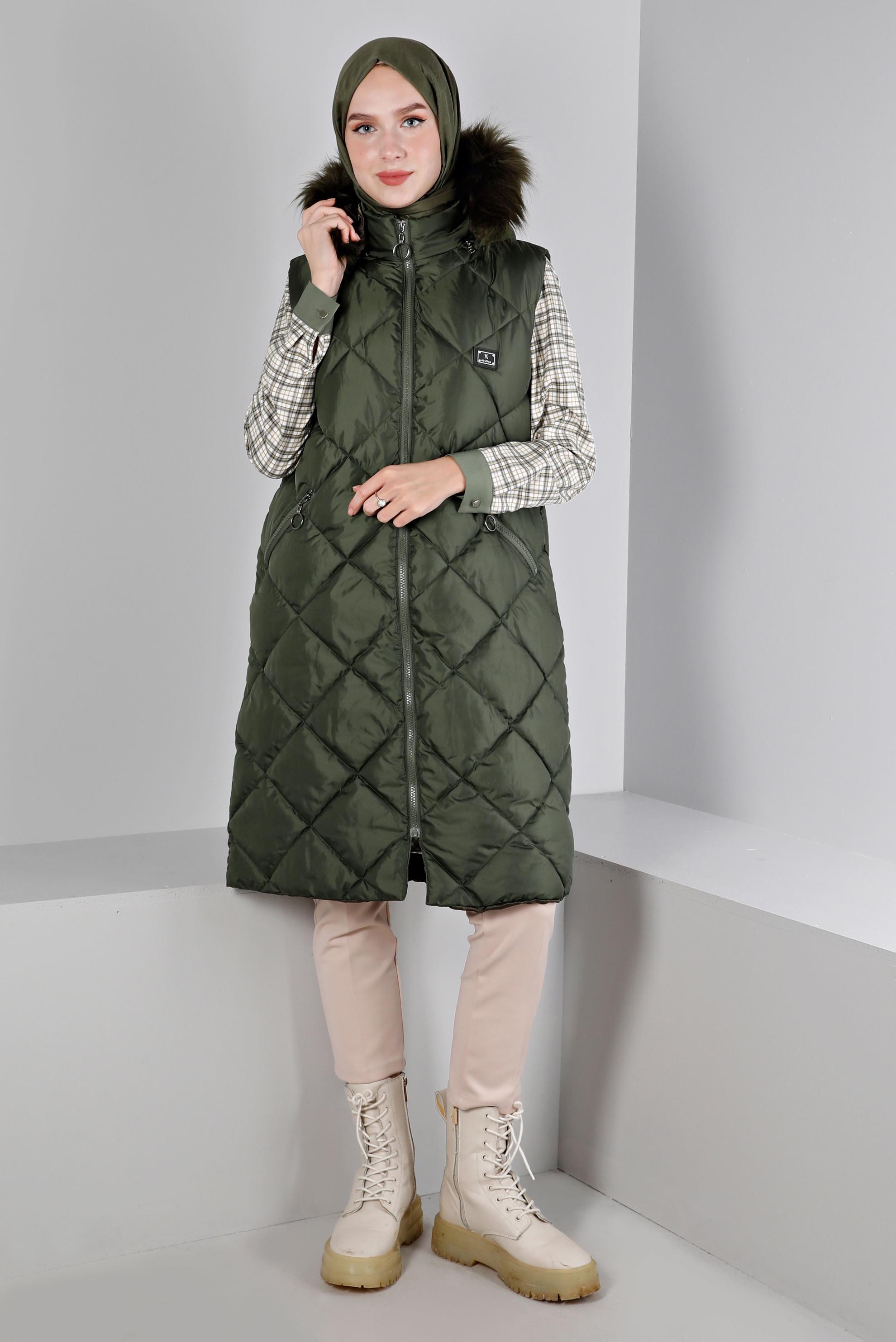 Tesettür giyim HAKİ KAPÜŞONLU KAPİTONE ŞİŞME YELEK 90336 