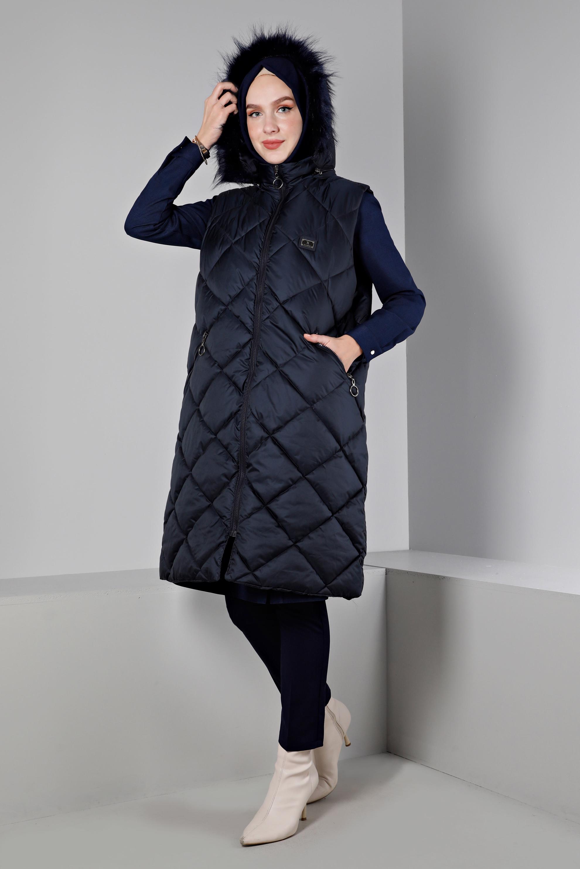 Tesettür giyim LACİVERT KAPÜŞONLU KAPİTONE ŞİŞME YELEK 90336 