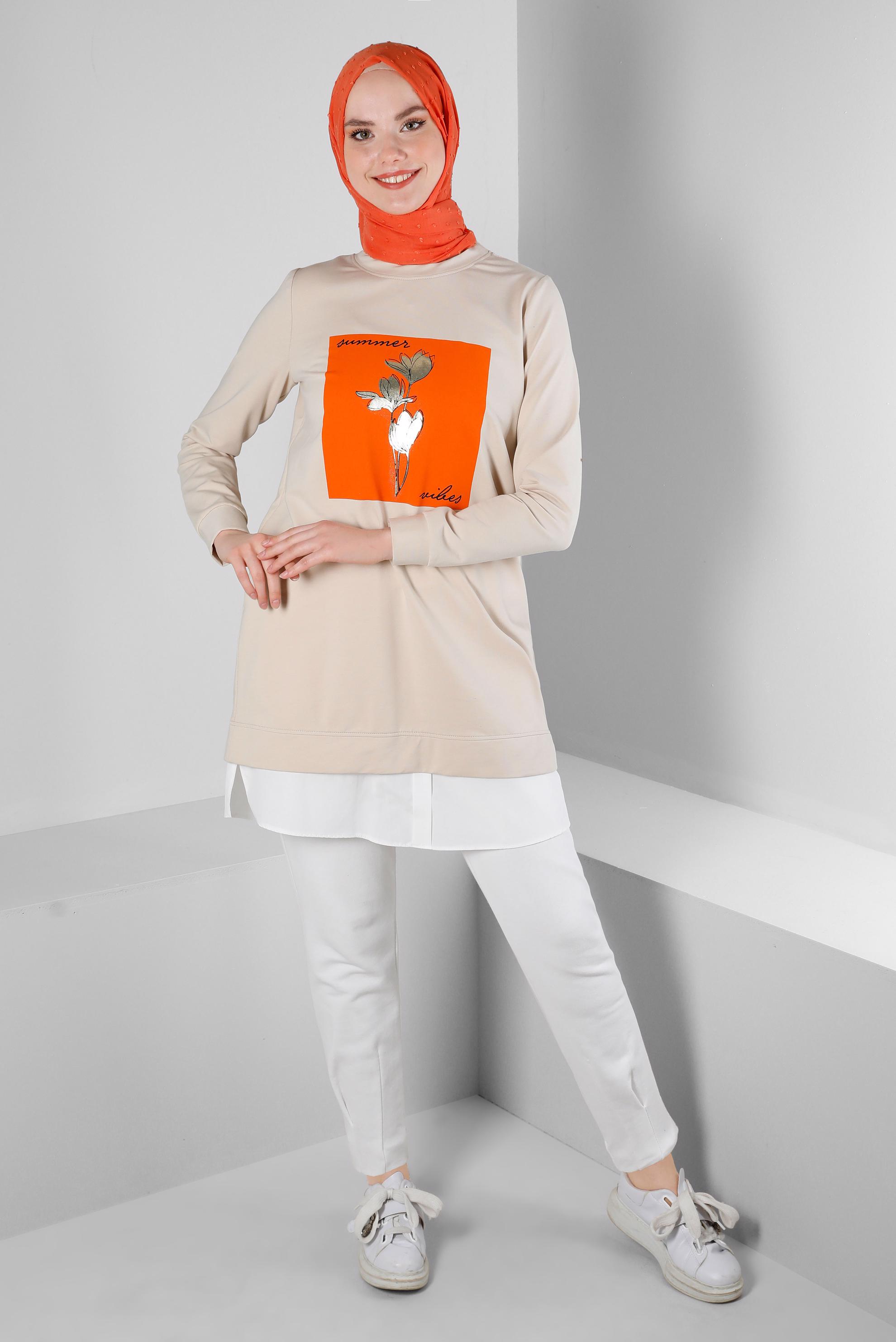 Tesettür giyim BEJ YAZI VE ÇİÇEK BASKILI EŞOFMAN TUNİK 43556