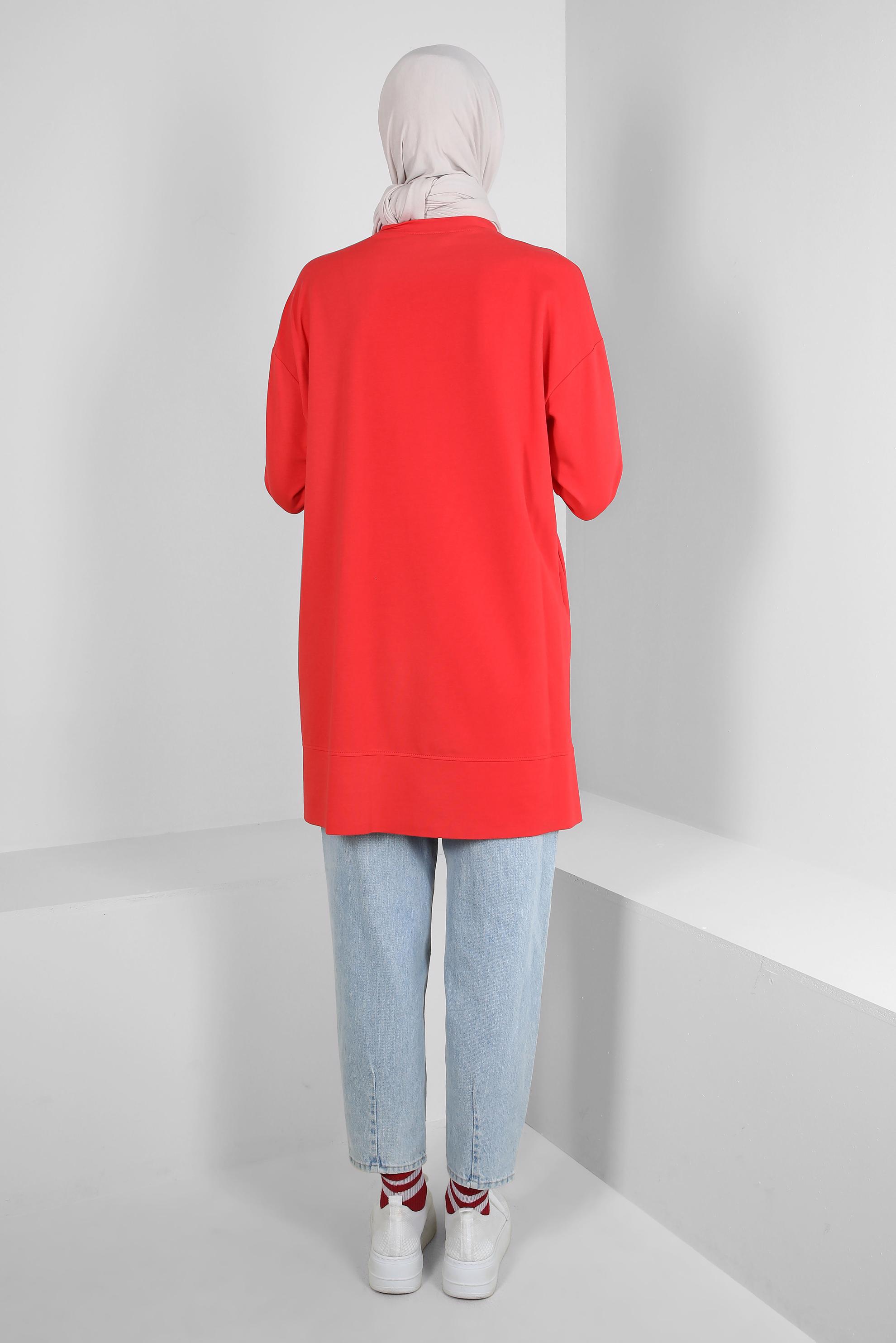 Tesettür giyim KIRMIZI YAZI BASKILI DÜĞME DETAYLI EŞOFMAN TUNİK 43562