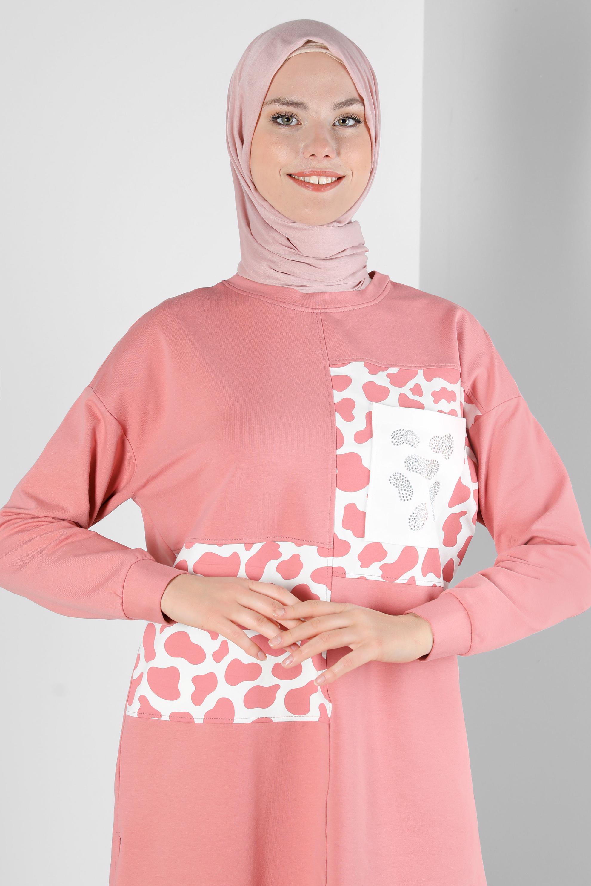 Tesettür giyim PEMBE DESENLİ BASKILI EŞOFMAN TUNİK 43621