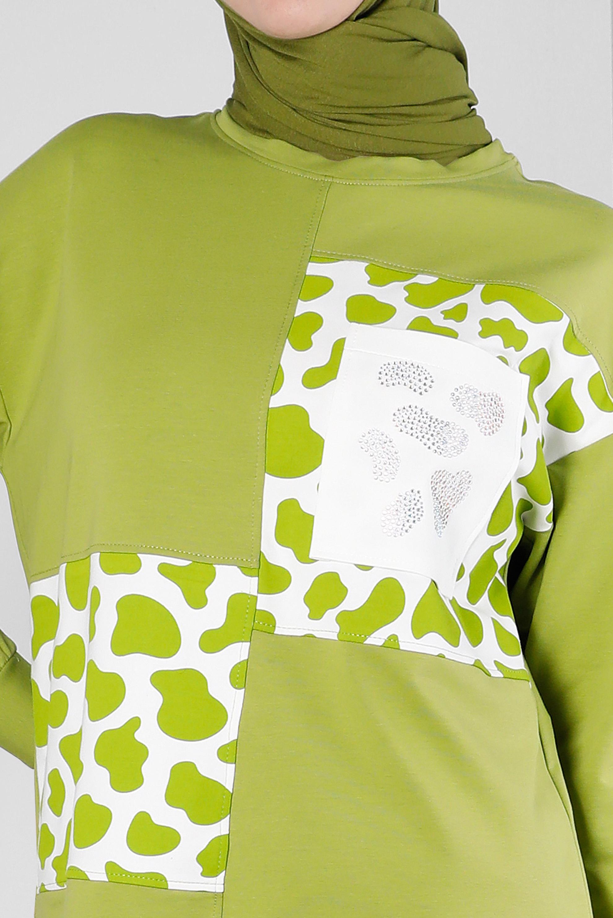 Tesettür giyim YEŞİL DESENLİ BASKILI EŞOFMAN TUNİK 43621