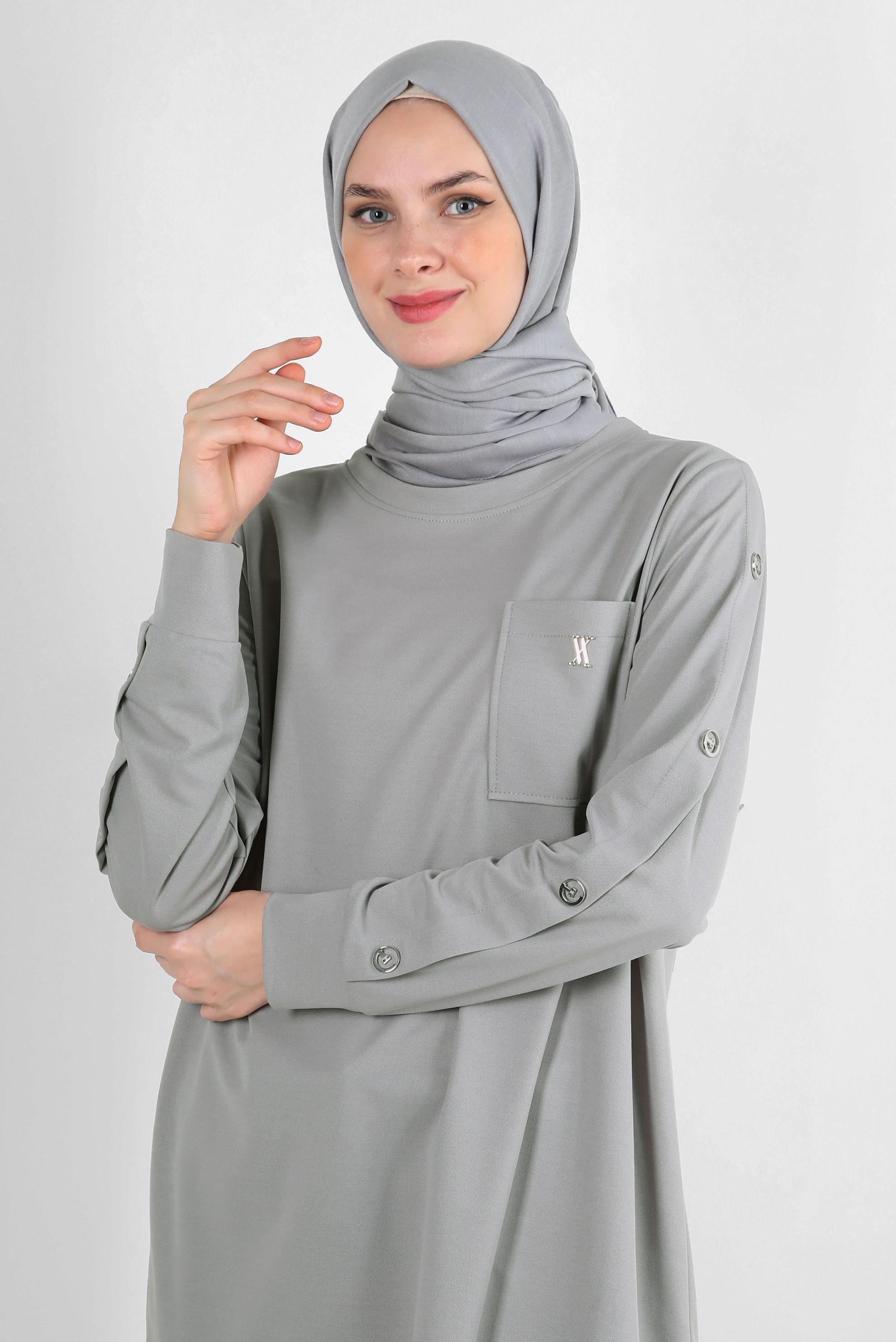 Tesettür giyim GRİ METAL AKSESUARLI CEPLİ EŞOFMAN TUNİK 43885