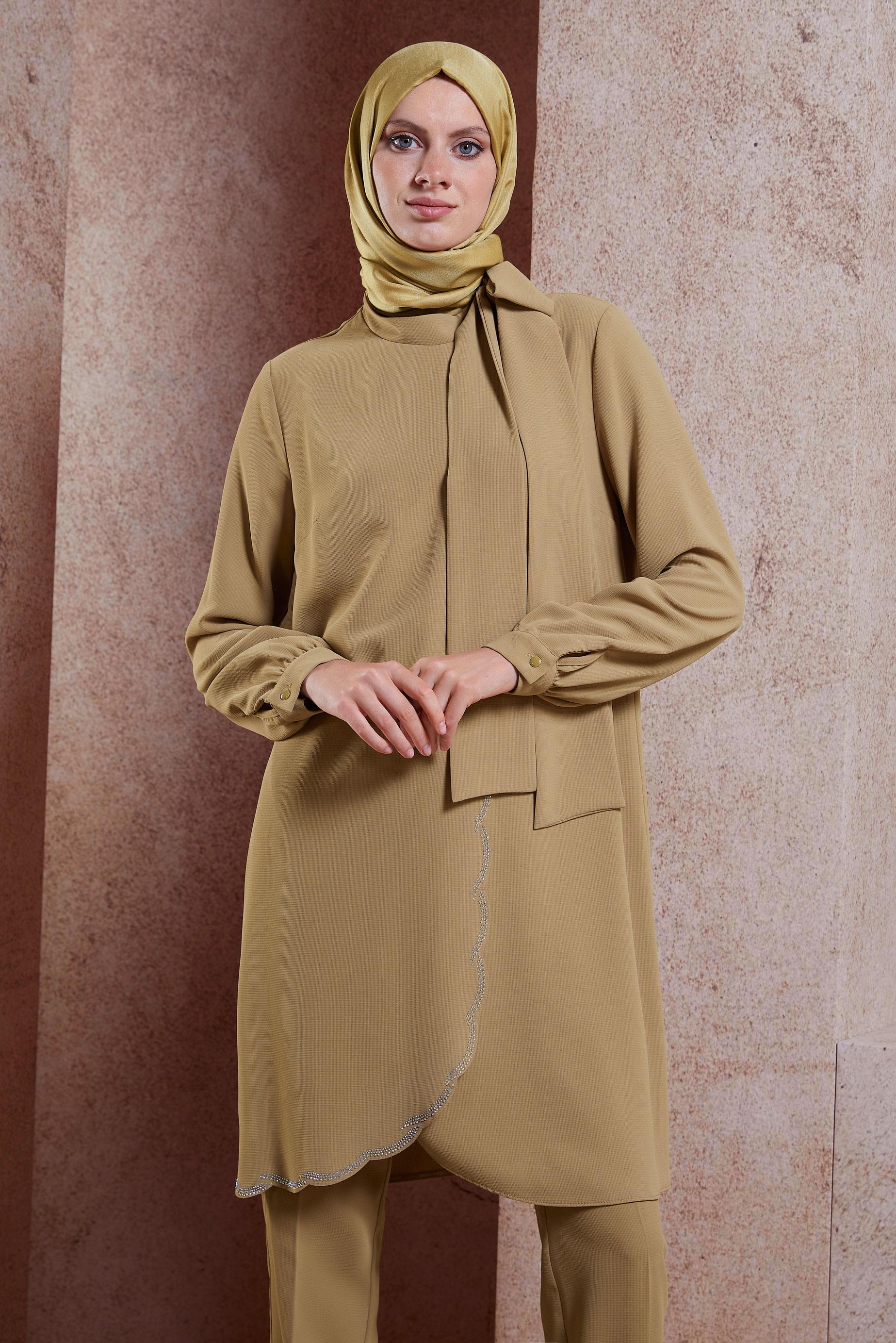 Tesettür giyim KAHVE BAĞLAMA DETAYLI PANTOLONLU TAKIM 30277