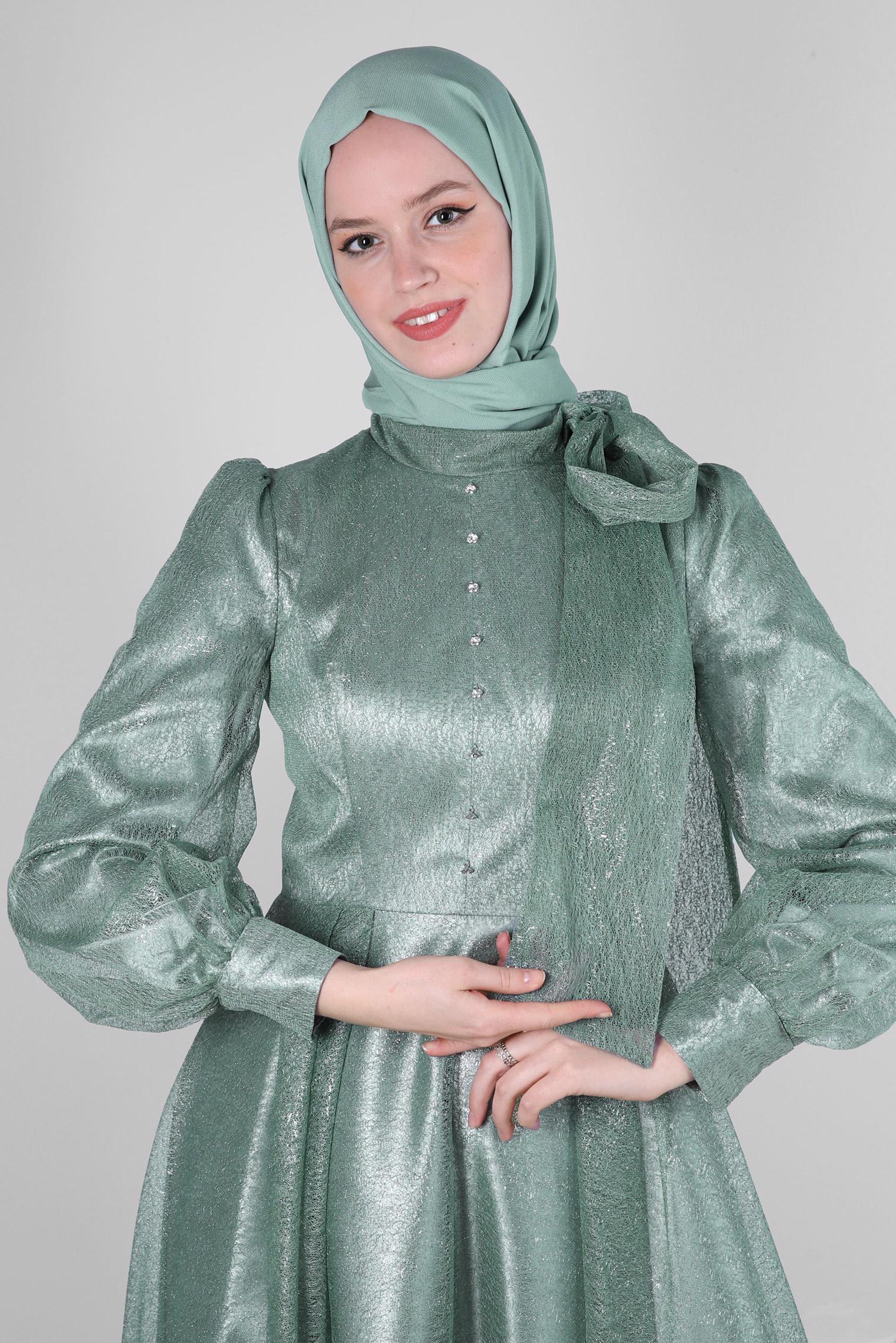 Tesettür giyim YEŞİL YAKASI BAĞLAMALI SİMLİ ABİYE ELBİSE 50267