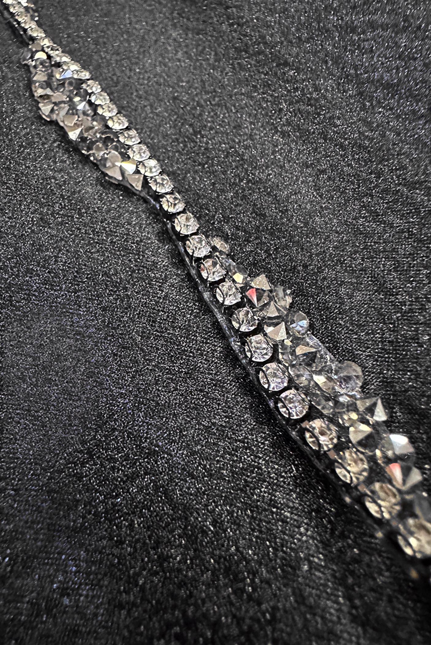 Tesettür giyim SİYAH TAŞ BASKILI TÜL DETAYLI ABİYE ELBİSE 50301